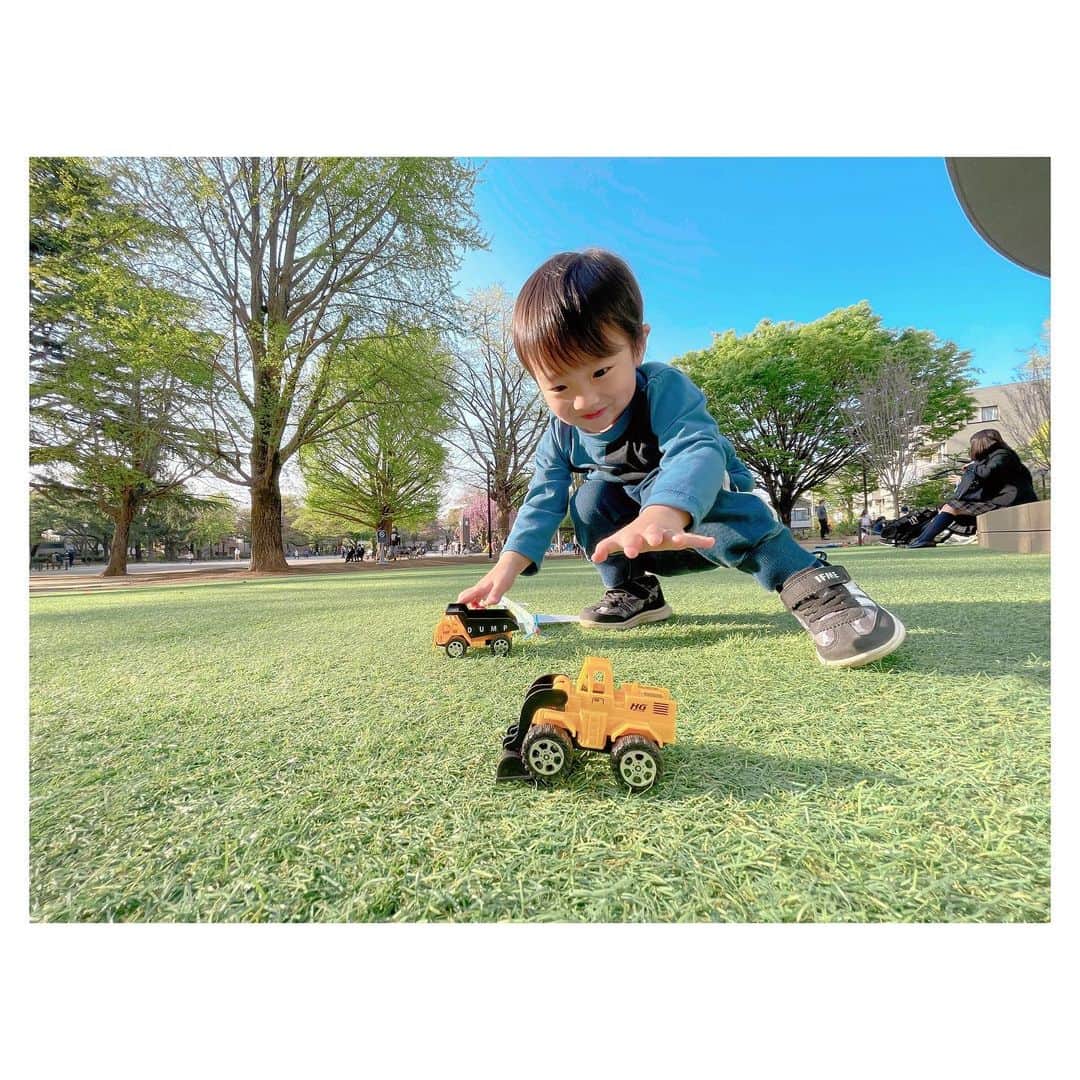 辻希美さんのインスタグラム写真 - (辻希美Instagram)「今日は公園はしごDAYで凄く素敵な公園見つけた🌸🌸🌸」4月7日 22時05分 - tsujinozomi_official