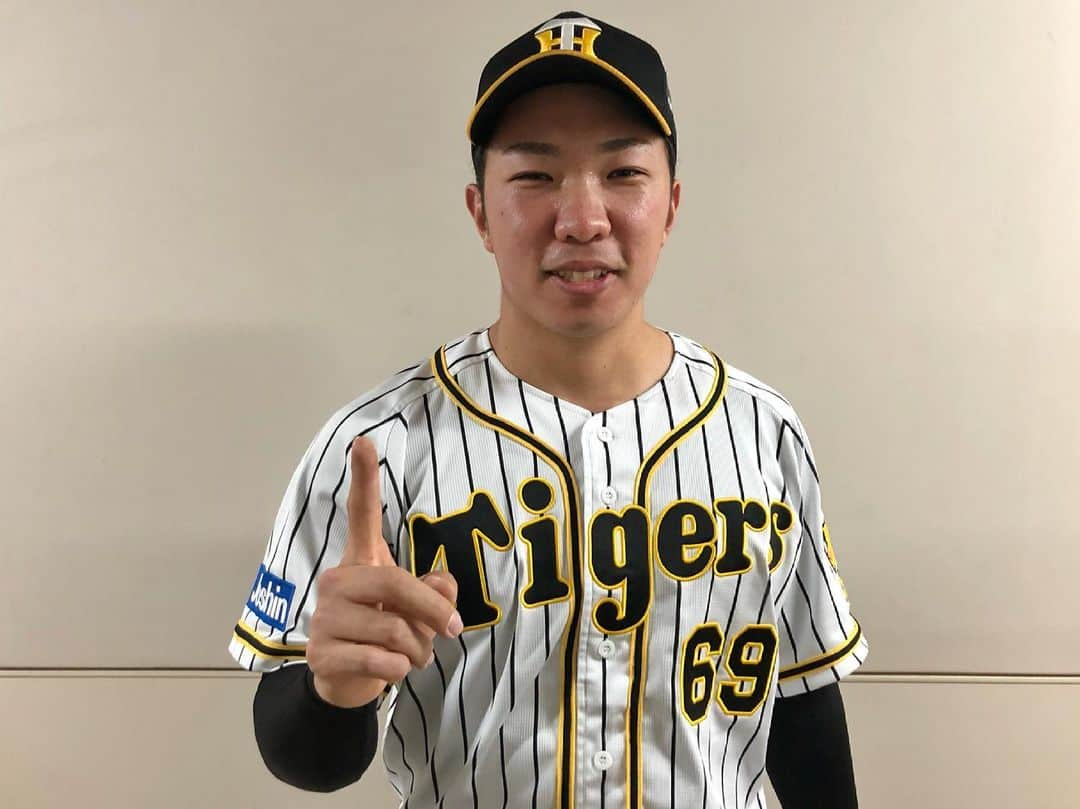 阪神タイガースさんのインスタグラム写真 - (阪神タイガースInstagram)「本日甲子園では初登板！9回を3人で抑えた石井投手‼︎ ナイスピッチング✨  #石井大智 選手#ナイスピッチング  ホッと一安心でこの表情です😊 #阪神タイガース #挑超頂」4月7日 22時58分 - hanshintigers_official