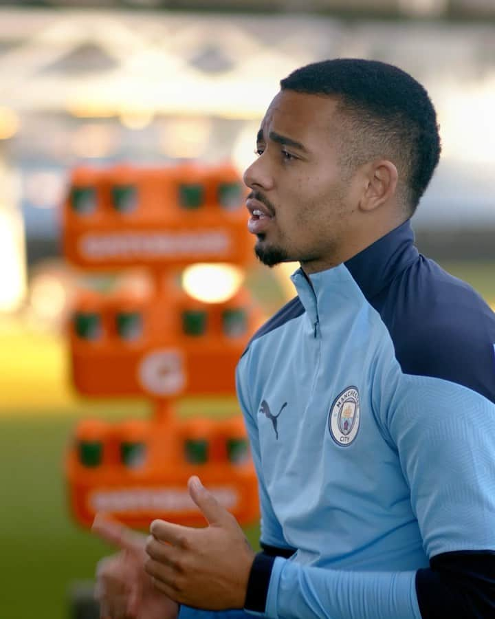 ガブリエル・ジェズスのインスタグラム：「Performance fuels greatness. Watch #FuellingGreatness with @gatorade and @Mancity now.  #gatorade   A ciência abastece a performance. A performance abastece a grandeza. Assista agora #abastecendoagrandeza com @gatoradebrasil e @mancity #gatorade」