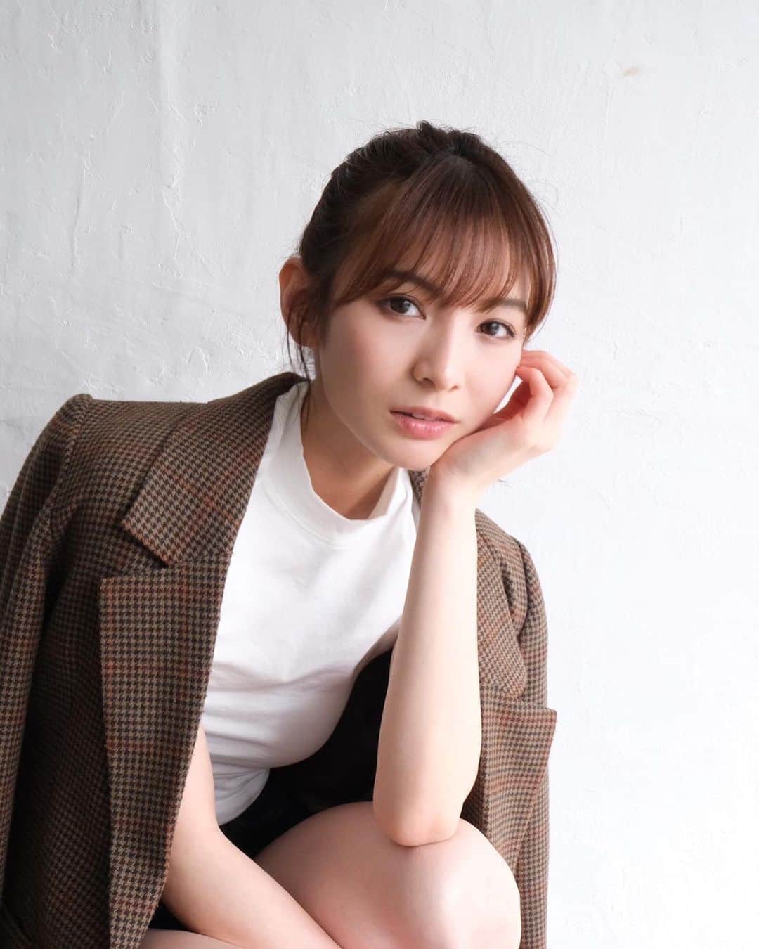 のインスタグラム：「春ですな〜🌸 まだ桜咲いてた🤤 ・ この春から始まった ニッポン放送 「LINE LIVE プレゼンツ　DREAM LAND」 聴いてくれたかな〜？？  "夢"をテーマに リスナーと一緒に悩み、 一緒に考えていく新番組なんだー(^o^)  みんなの夢や悩み、などなど.. 思いついたもの、教えて下さいな🤩 dreamland@1242.com まで送ってね💌  来週は ４月１１日(日) ２０:２０〜 放送だよ🎧🎶 ・ #４月４日の初回 #はじめは一人喋りから。 #アニメ声にも挑戦してるから #ぜひ聴いてみて✌︎  https://radiko.jp/share/?t=20210404203920&sid=LFR」