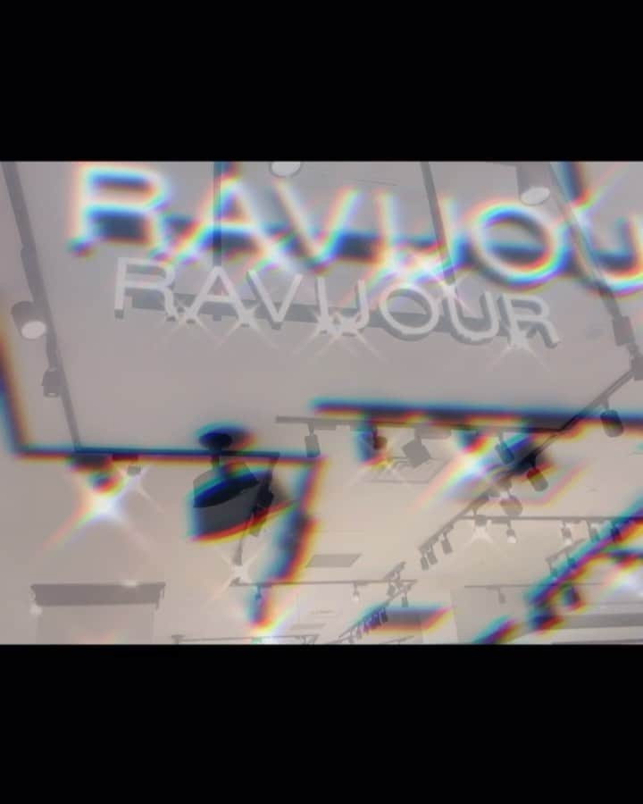 Ravijour心斎橋OPA店のインスタグラム：「.  🚨告知🚨 なんと本日から5日間❗❗ (( 4/8 - 4/12 )) 動画にお載せしている商品全て 20%offキャンペーン開催💗💗 通常価格よりも約¥2,000offですので、 かなりお得となっています👑✨ この機会に是非RAVIJOUR心斎橋店へ♥️  .  #RAVIJOUR #ラヴィジュール #心斎橋OPA #ランジェリー #下着  .」