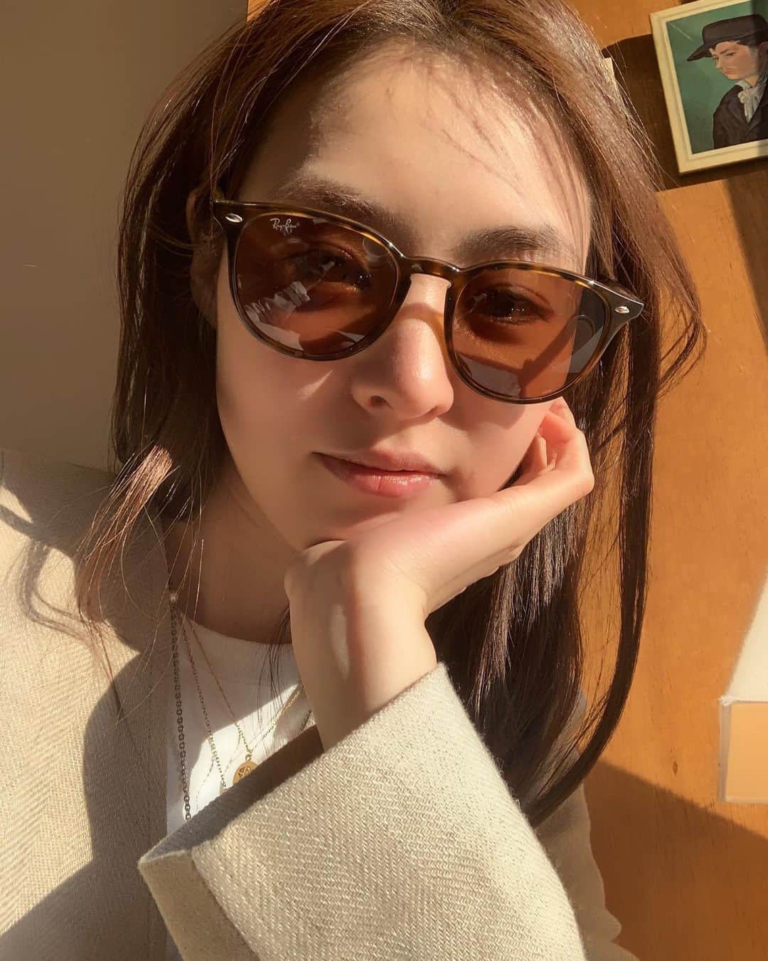 イ・ヨニのインスタグラム：「햇살따뜻😎😎」