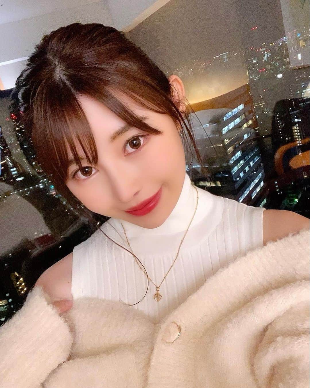 二見れいのインスタグラム：「都内の夜景は最高だね🥰  #セルリアンタワー #夜景#東京#渋谷#東京夜景」