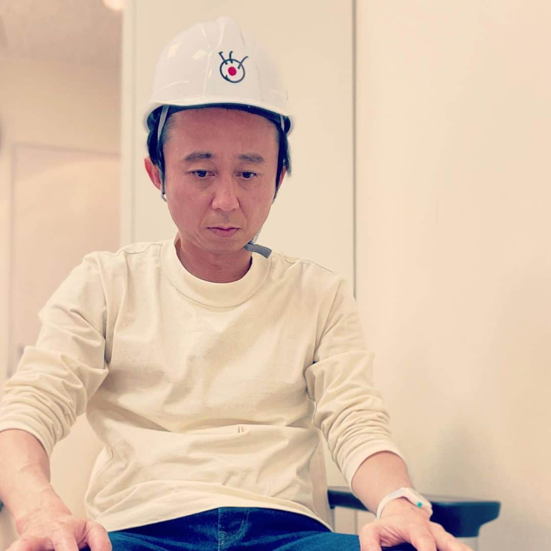 有吉弘行さんのインスタグラム写真 - (有吉弘行Instagram)「月刊ヘルメット4月号 特集は『サイズが合わないヘルメット！』 巻頭グラビアは落合博満！ ⚫︎ヘルメットランチBEST100 ⚫︎ヘルメットVSタオル ⚫︎大人気連載『ヘルちゃん』 etc」4月8日 8時57分 - ariyoshihiroiki