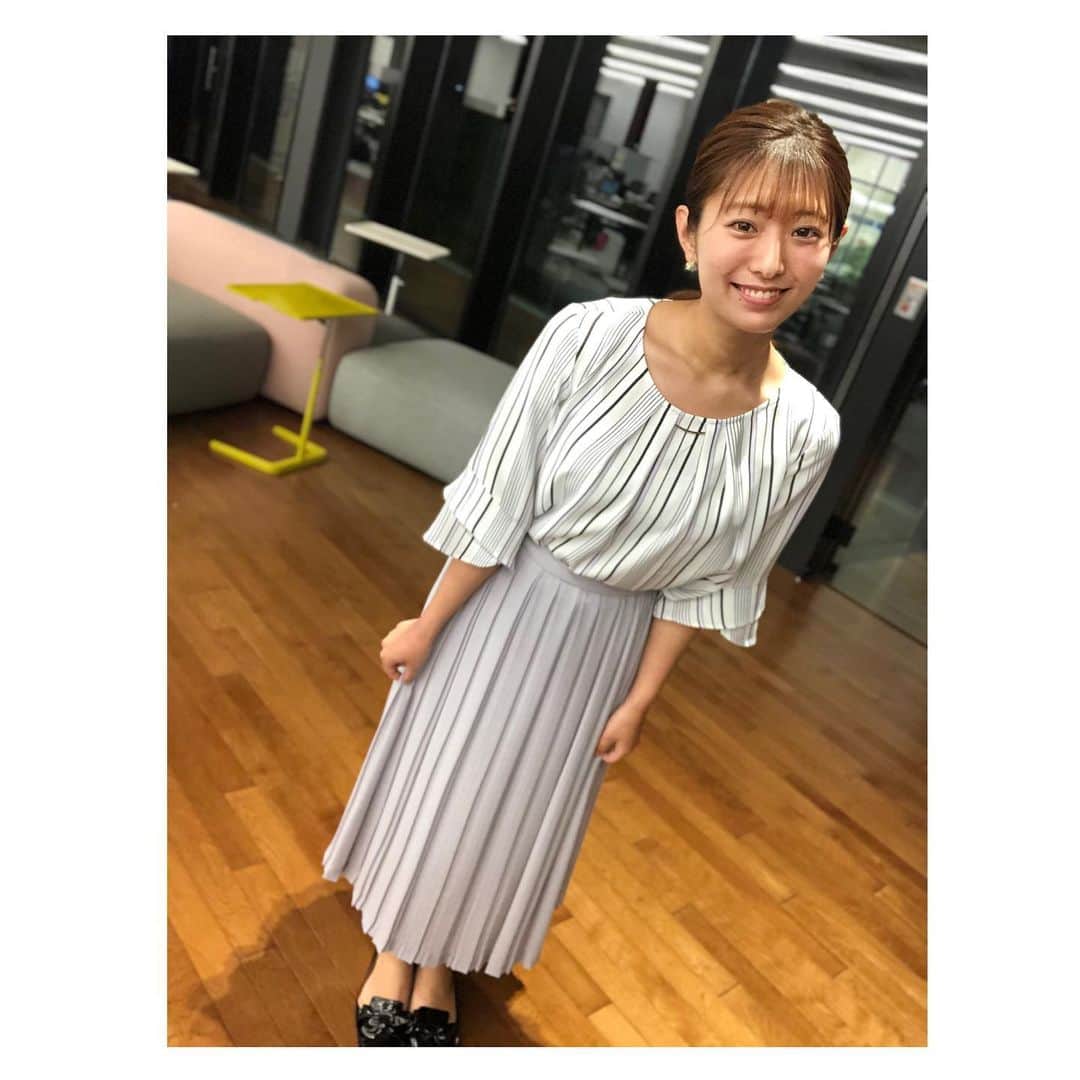 白戸ゆめのさんのインスタグラム写真 - (白戸ゆめのInstagram)「👗 . 今週も#ニュースパ に お付き合い頂きありがとうございます🥰 . 衣装は月〜水まで トップスとスカートともに @anysis_official さんからお借りしました✨ . 衣装の投稿については コメントの返信は控えさせてもらいます😿 ただ、いつも皆さんの応援は力になっています！ ありがとうございます💕 . #衣装 #女子アナ #女子アナコーデ #キャスター #アナウンサー #コーデ #全身コーデ #エニシス #anysis #靴大きくてかかと脱げてる🤣」4月8日 10時15分 - yumeno.s_