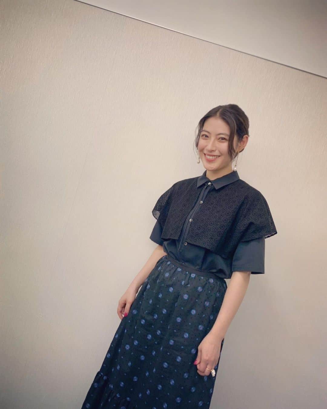 瀧本美織さんのインスタグラム写真 - (瀧本美織Instagram)「🖤 今日は、くりぃむしちゅーさんの「ハナタカ！優越館」に出演させていただきます。先輩方と、とても楽しかった〜！ぜひ☺︎  tops&skirt @lokitho_tokyo 💎 @ader_official   #日本人の3割しか知らないこと   #くりぃむしちゅー さん  #ハナタカ優越館」4月8日 10時52分 - mioritakimoto_official