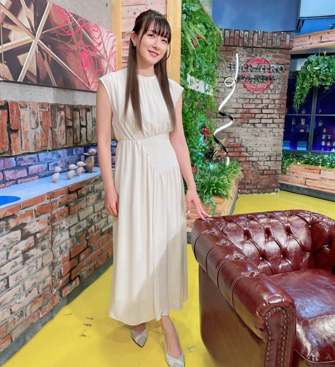 大島由香里さんのインスタグラム写真 - (大島由香里Instagram)「今週もご覧頂きありがとうございました🌹 衣装の色クイズ正解はホワイトでした🤍 #女神スタイル #バラいろダンディ #大島由香里」4月8日 21時57分 - yukari__oshima