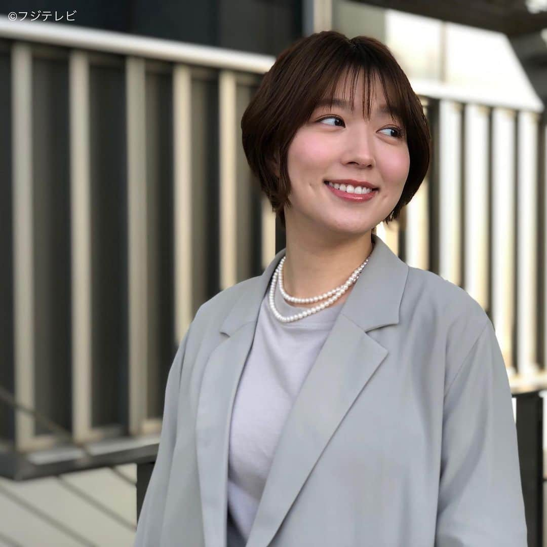 フジテレビ「めざましテレビ」さんのインスタグラム写真 - (フジテレビ「めざましテレビ」Instagram)「4月8日（木）  ファッション雑誌CanCamとコラボした お天気コーナー「きょう何着て行く？」 阿部華也子の毎日のコーデを紹介♪  【きょうのコーデ】 ジャケット→#SNIDEL 1万6280円 Tシャツ→#AMERICAN HOLIC 2500円 スカート→#LADYMADE 1万5950円 靴→#ダイアナ 1万5400円 ネックレス→#Jouete 2万2000円  【コーデのポイント】 トレンドのゆるジャケットは カーキなどの色物を選ぶとより洒落見え🙆🏻‍♀️🤍 さらにTシャツでカジュアルダウンさせつつ サテンスカートで今っぽさをプラス❣️ まじめすぎないきちんと感が漂い オフィスにマッチする着こなしに👩🏻‍💻✨  #めざましテレビ #きょう何着て行く？ #阿部華也子 #今日のコーデ#コーデ#CanCam #今日のファッション#ootd #きょう何着て行く？は月〜金朝6時22分ごろ放送📺 #スタイリストたなべさおり」4月8日 21時57分 - mezamashi.tv