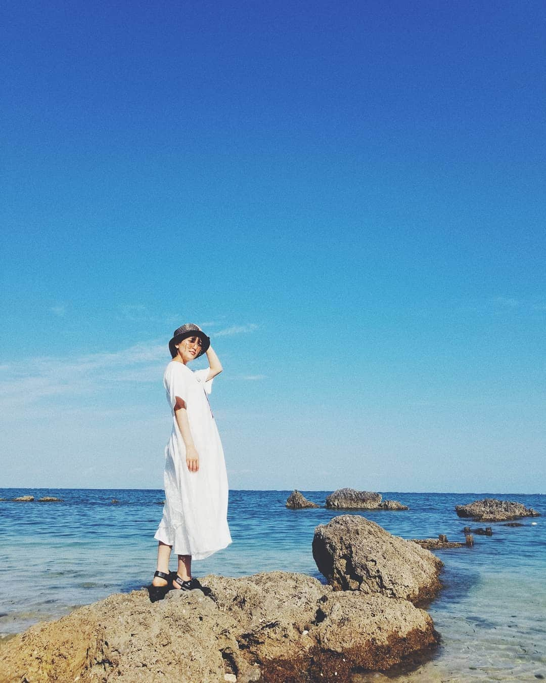 朝比奈祐未さんのインスタグラム写真 - (朝比奈祐未Instagram)「. ☀ . . #沖縄 #石垣島 #海  #グラビアアイドル #オフショット #モデル #beach #shooting #朝比奈祐未」4月8日 21時24分 - yumi_asahina