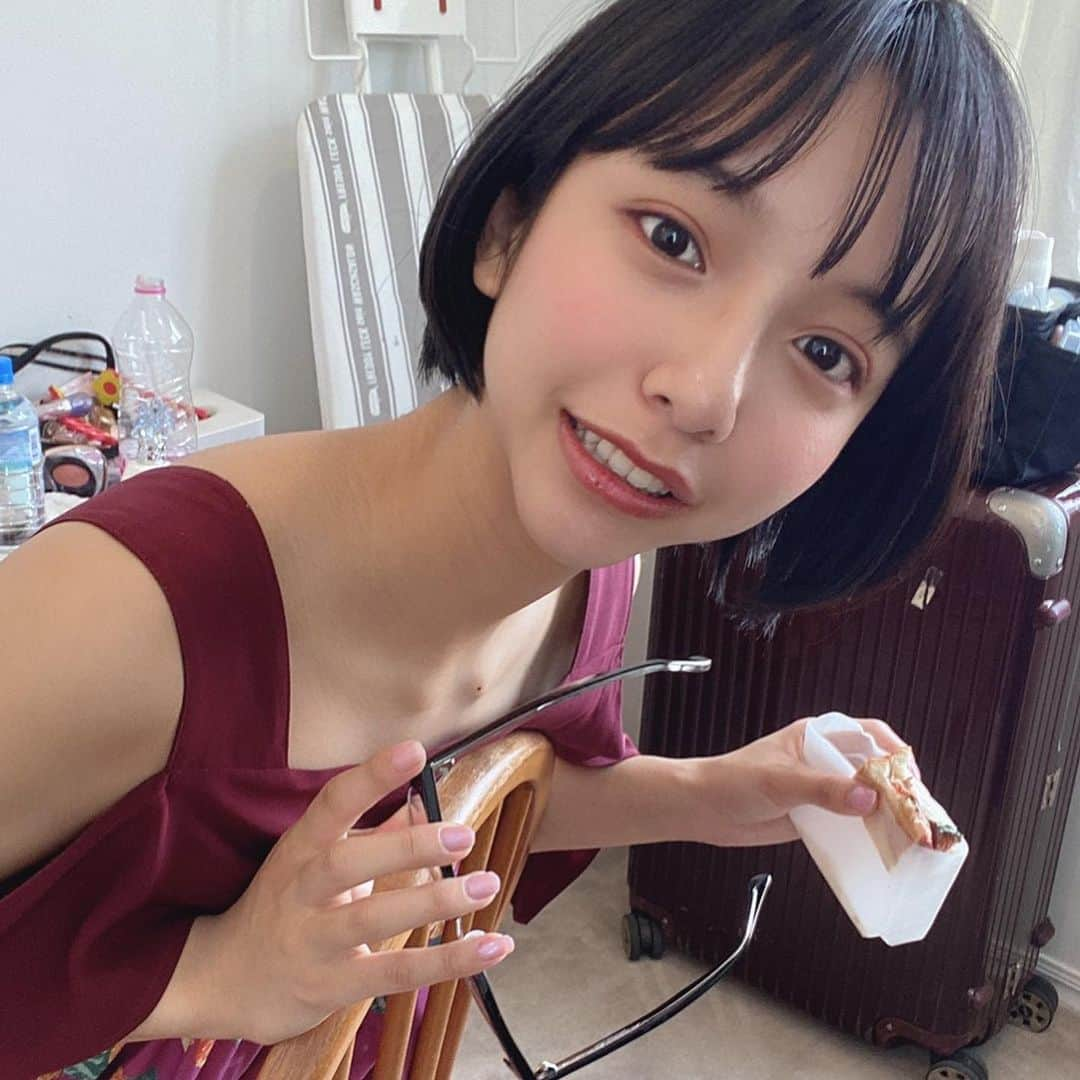 山之内すずさんのインスタグラム写真 - (山之内すずInstagram)「ブルーライトカットメガネのおかげで生きやすくなった山之内」4月8日 21時30分 - suzu____chan