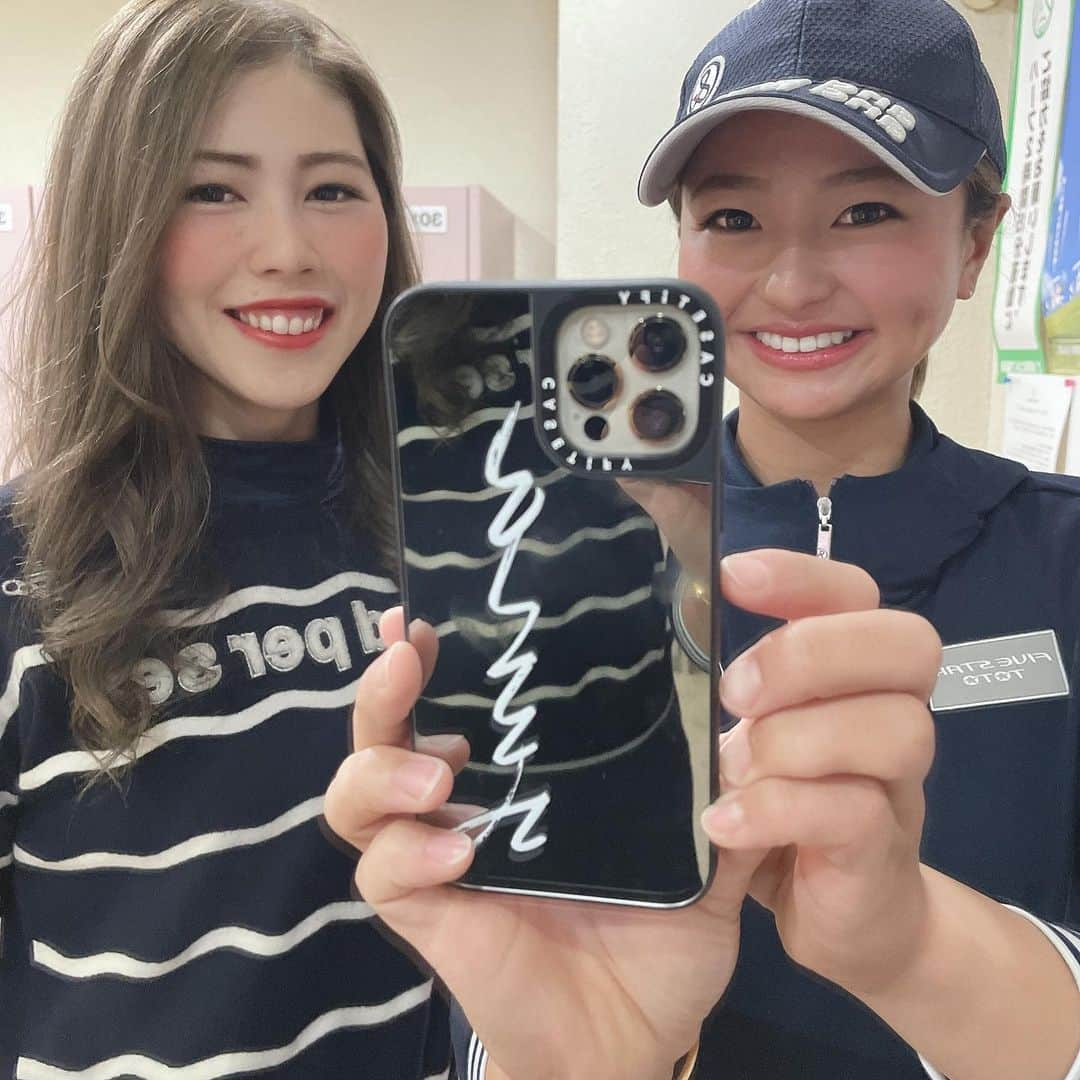 荒川侑奈のインスタグラム：「名前入りのケース可愛い☺️💕 携帯の持ち方が映えないw  @CASETiFY @CASETiFY_jp #CASETiFY #CASETiFYミラーケース #StateYourCase #andperse #regina」