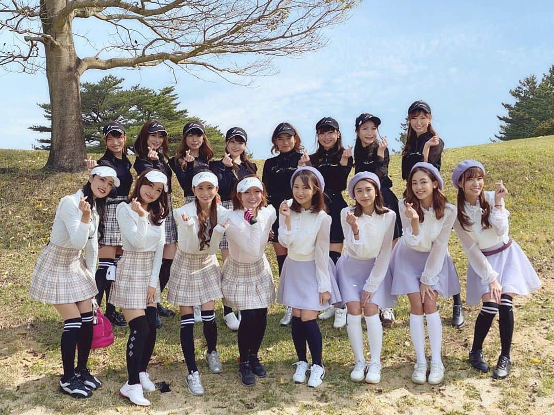 KAGAWACHIHOのインスタグラム：「𝑱.𝑱𝑨𝑵𝑬 𝑪𝑼𝑷 ⛳️  J.JANEの名古屋初コンペが開催されました🥰  @j.jane_japan @j.jane_golfwear の 可愛すぎる春の新作を着用して#4つ子コーデ 🌸  素敵なご縁と時間に感謝です⛳️♡  カメラマンさんも同行で素敵な写真を たくさん撮っていただいたのでまた投稿します💕  めちゃくちゃ楽しかったなぁ〜🙌😆⛳️♡  #ゴルフ好きな人と繋がりたい#ゴルフコンペ#ゴルフ #j_janecup #アコーディアゴルフ#岡崎カントリー俱楽部」