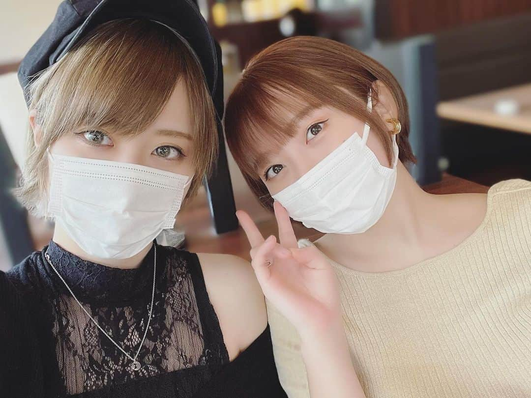 中野佑美さんのインスタグラム写真 - (中野佑美Instagram)「🐈❤︎🐥」4月8日 21時41分 - nakan084