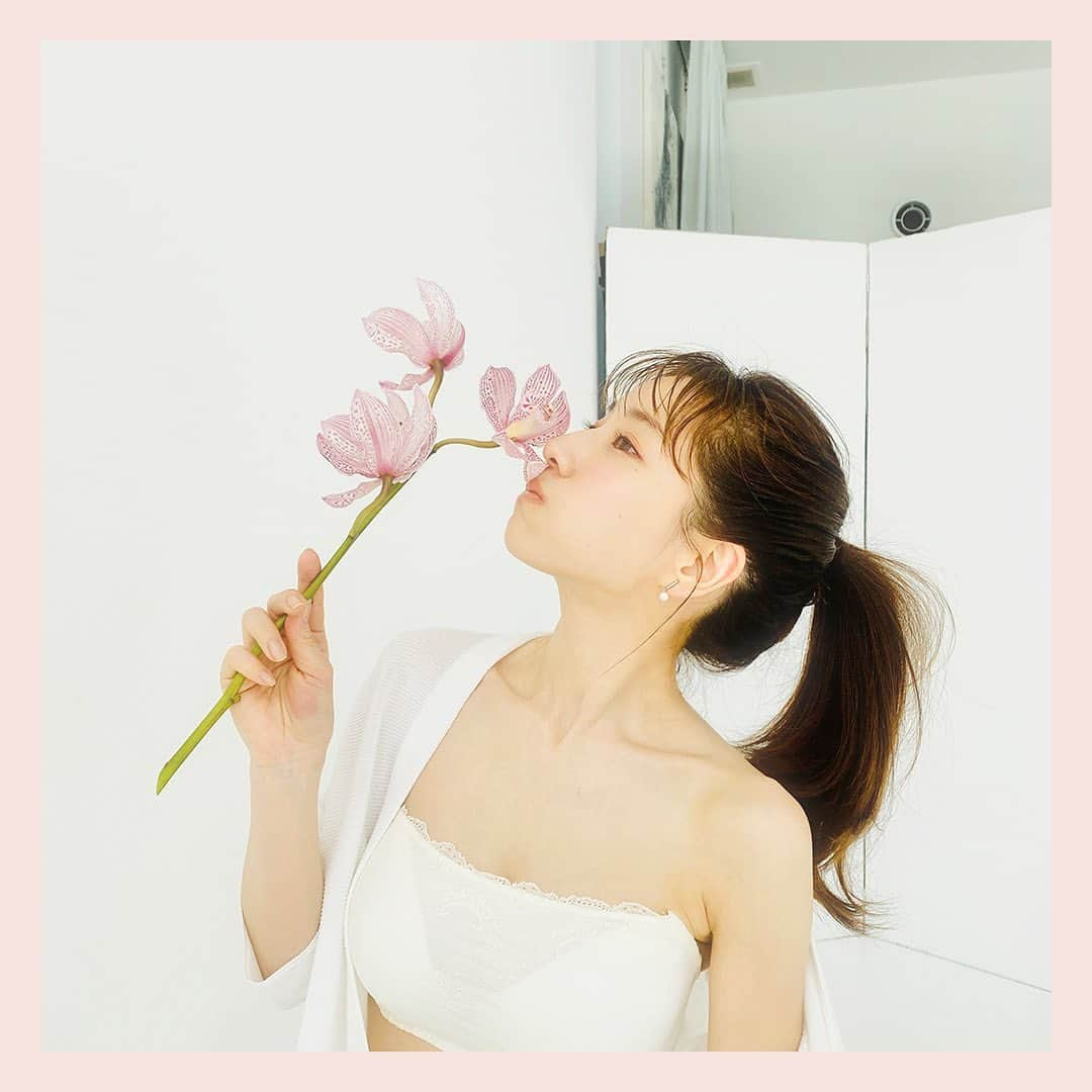 ピーチ・ジョンさんのインスタグラム写真 - (ピーチ・ジョンInstagram)「Behind the Scene with Minami Tanaka♥ Vol.20 Feel your feelings♡ #peachjohn #田中みな実 #田中みな実🍑peachjohn」4月8日 14時39分 - peachjohn_official