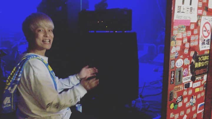 VOI SQUARE CATのインスタグラム：「【DJライブキッズあるある中の人 春のツアー 金沢編】  激アツなツアーとなっております！ 残すは名古屋、東京2公演‼️  ぜひお待ちしております👊  金沢編の出番前舞台裏をチラ見せ！  #voisquarecat #ぼいすく #ライブキッズあるある中の人」