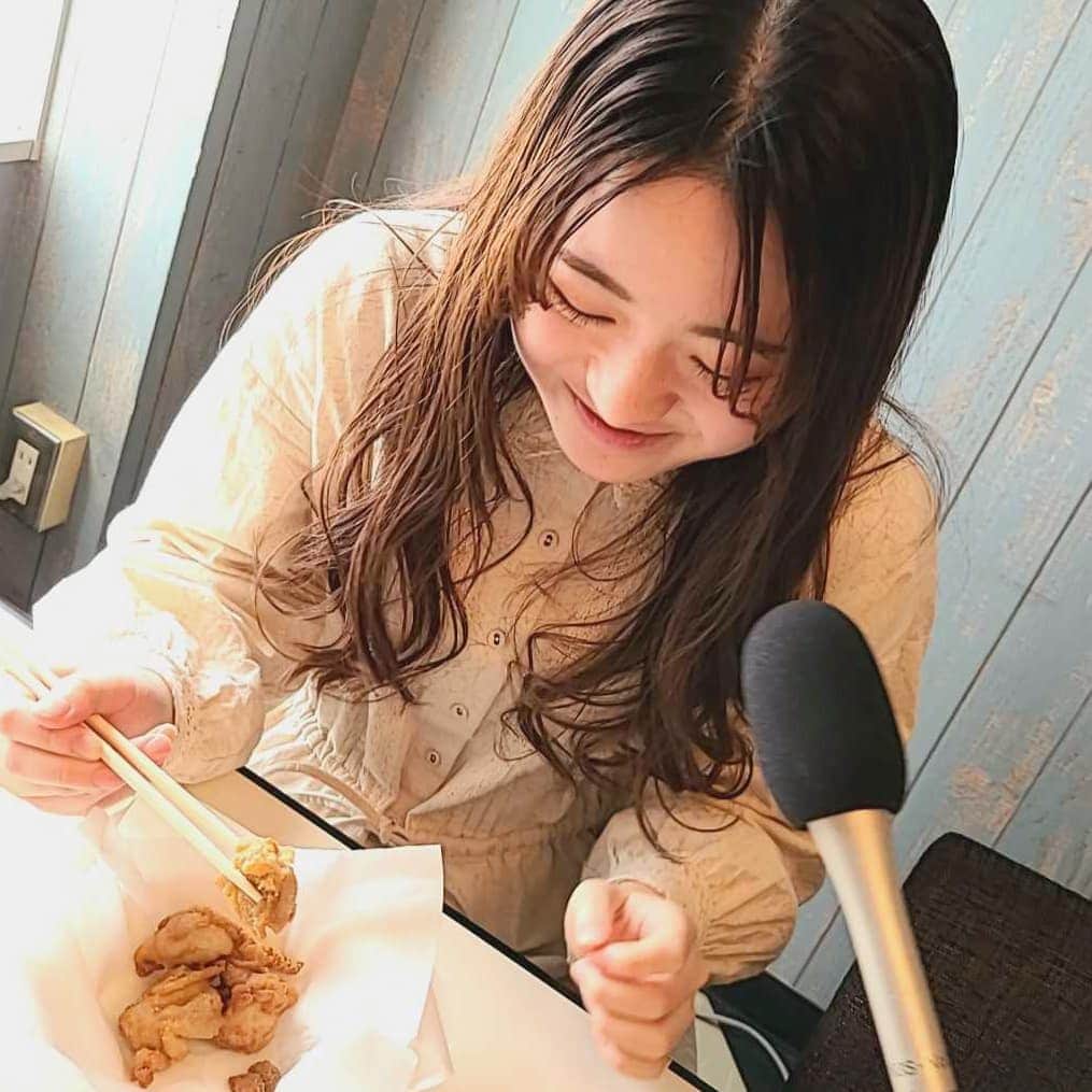 はるあんのインスタグラム：「今日はラジオの収録でした✨ ひとりでお喋りですが、聴いてくださる方がいてくれると思うと楽しいです！  写真はなんだと思いますか…？ ふふふ、お楽しみに！笑  #はるあんラジオ」