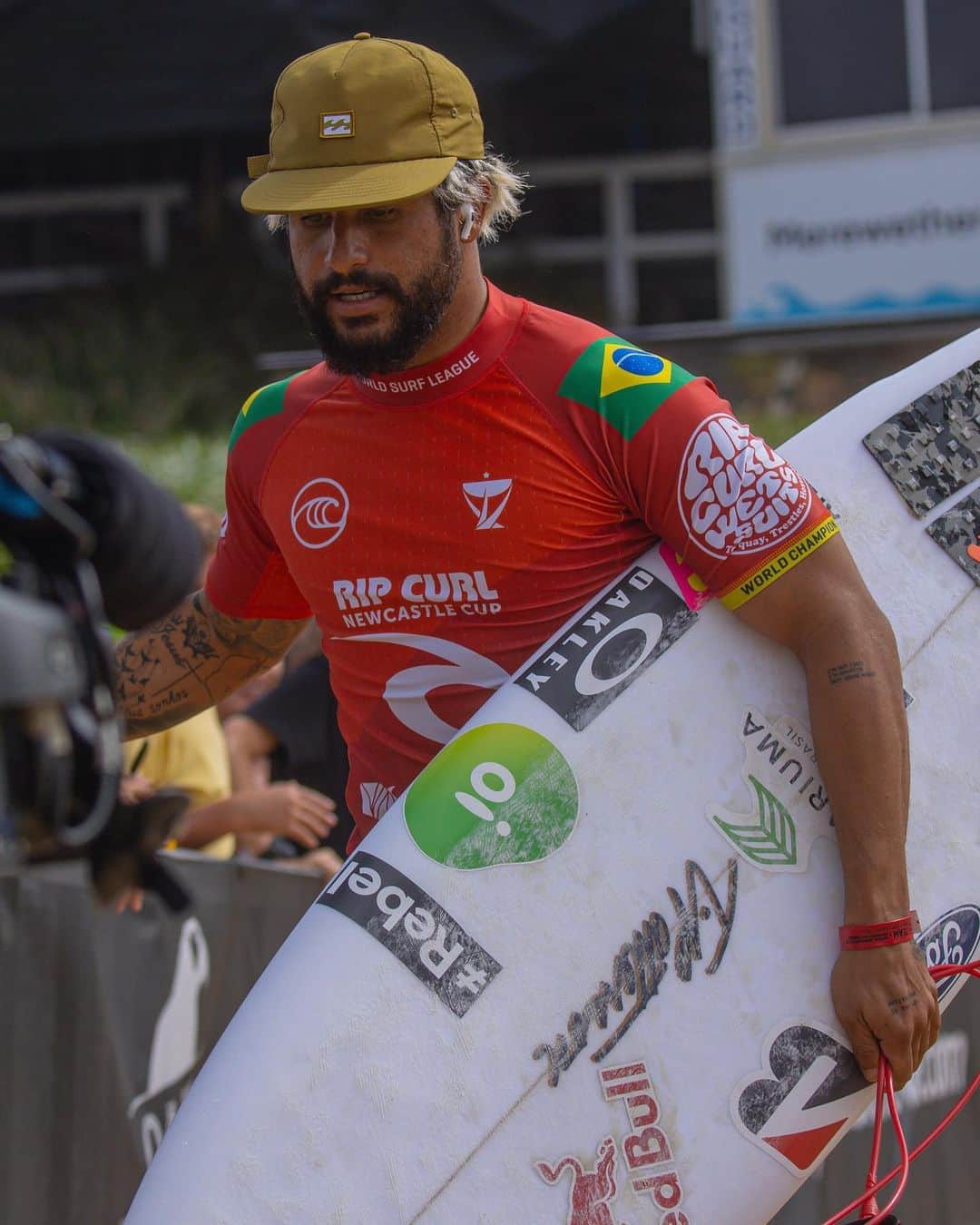 イタロ・フェレイラさんのインスタグラム写真 - (イタロ・フェレイラInstagram)「Action 💛🔥✨#fésempre #surf (📸 @if15sports )」4月8日 19時05分 - italoferreira