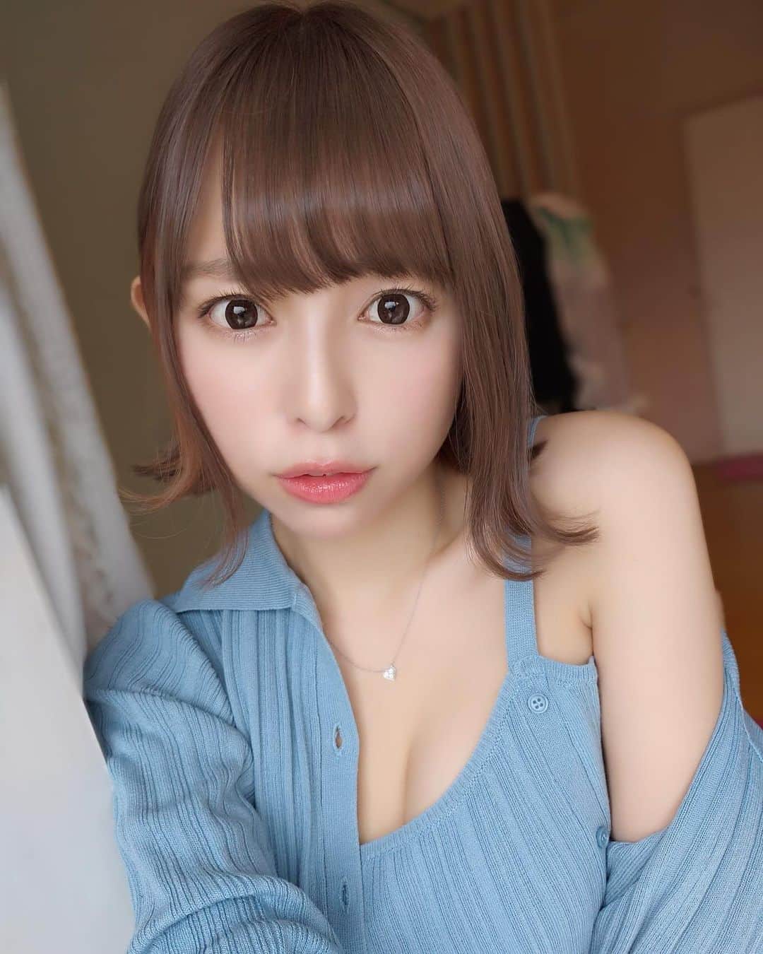 寺坂ユミさんのインスタグラム写真 - (寺坂ユミInstagram)「💙  #Blue#sexy#cute#followｍe#selfie#japanesegirl#フォローミー#自撮り#水色」4月8日 19時14分 - 129ym
