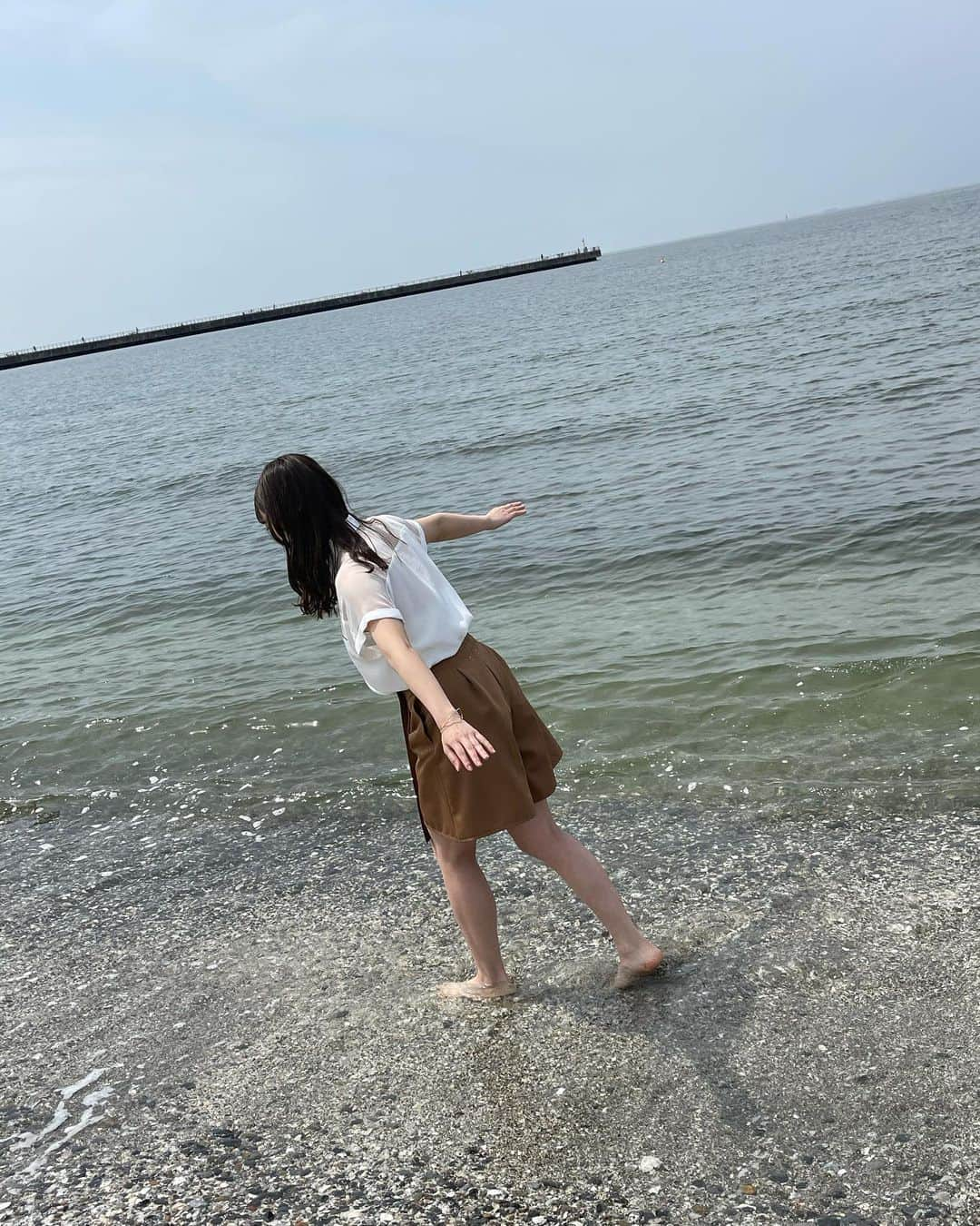 田島芽瑠さんのインスタグラム写真 - (田島芽瑠Instagram)「オルフェスのCM撮影🌊  今日はフェイスマスク#alface のCM撮影をしました！ 皆さんが投票で一位にして下さったおかげで、なんとソロCM！海で撮影して凄く楽しかった〜🏝 ありがとうございます🙇‍♀️  仕上がりがとても楽しみです！清涼感ある彼女感なCMなのでお楽しみに♡  放映され始めたら報告待ってます👍 またお知らせしますね！」4月8日 20時11分 - meru_chan_official