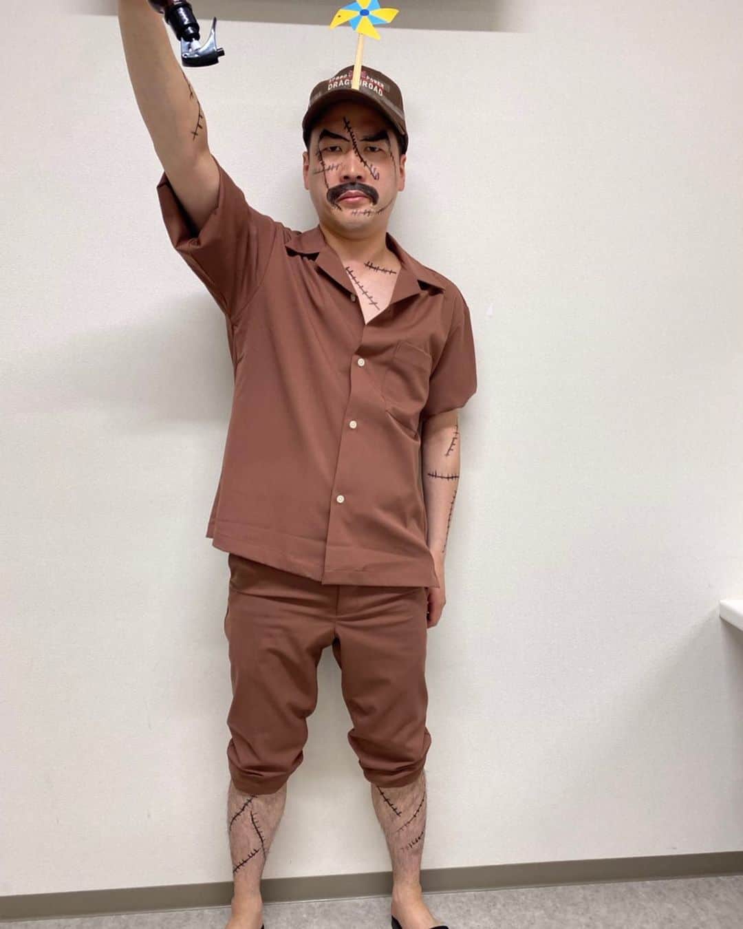 のインスタグラム：「我々はこれから精一杯生きようと思う。」