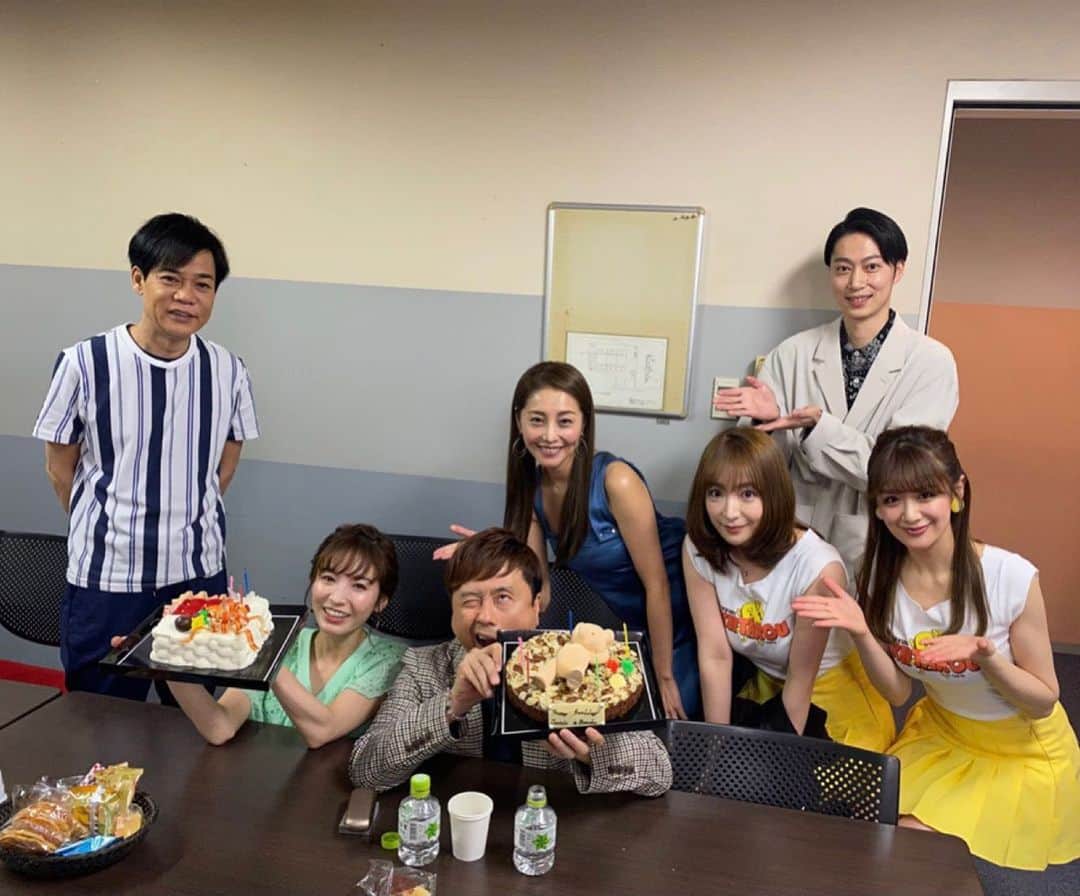 のインスタグラム：「今夜は24:00〜　#じっくり聞いタロウ　👂 写真は、前回の収録で、 河本さん　@junichi_komoto0407 と　 ほのかちゃん　@nononon159 の お誕生日をお祝いしたときのです🎂🎉  今日のゲストの方も興味深いお話をお聞かせくださって、とても面白い回でした😆🙌✨✨ #テレビ東京　#オンエア　#OA #TV #TVSHOW」