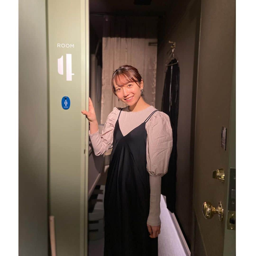 森遥香さんのインスタグラム写真 - (森遥香Instagram)「. 明日4/24(土)放送の #最旬トレンドサーチ で 完全個室のソロサウナを体験しました♨️ 人生で初めてタオル巻いて撮影しました。。 . 大汗でメイク全部落ちて恥ずかしいですが😂 とてもスッキリとした良い汗かけました！ 個室のサウナなので好きに過ごせて心地よいのです✨ . AM11時30分からです。 サウナ好きの方、ぜひチェックしてください🙌 . . #BS6ch #BSTBS #ソロサウナ#サウナ#tune#神楽坂 #店内オシャレすぎて良い雰囲気の写真撮れた .」4月23日 15時43分 - moriri_h