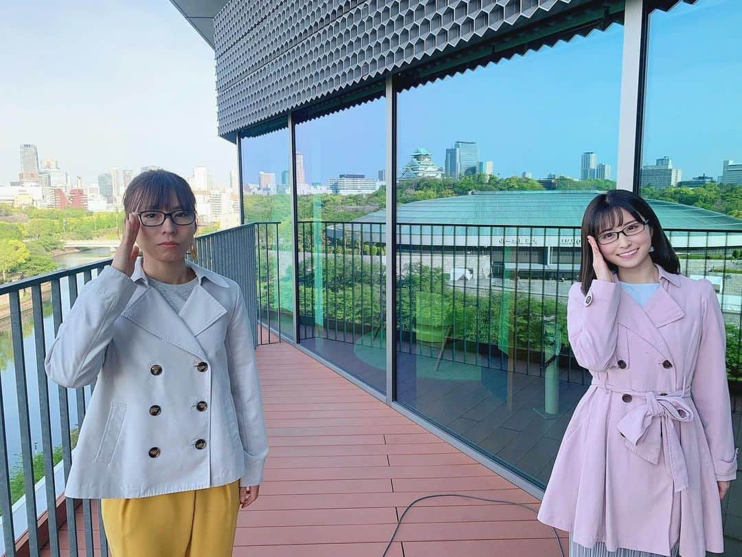 佐藤佳奈さんのインスタグラム写真 - (佐藤佳奈Instagram)「今朝のすまたんアイドル天気では、アイドルマスターシンデレラガールズの上条春菜さんの「春恋フレーム」と共にお天気をお伝えしました👓 ・ 夏日の日も増えてきて、春ももう終わりですね🍃 ・ 今日も日中は暑いぐらいになりそうです！ 朝晩は上着が必要ですが、昼間は薄着で良さそうです👕 ・ ・ #すまたん #すまたんzip  #さかなのアイドル天気 #上条春菜 #春恋フレーム #デレステ」4月23日 7時40分 - kana_sato_sakana