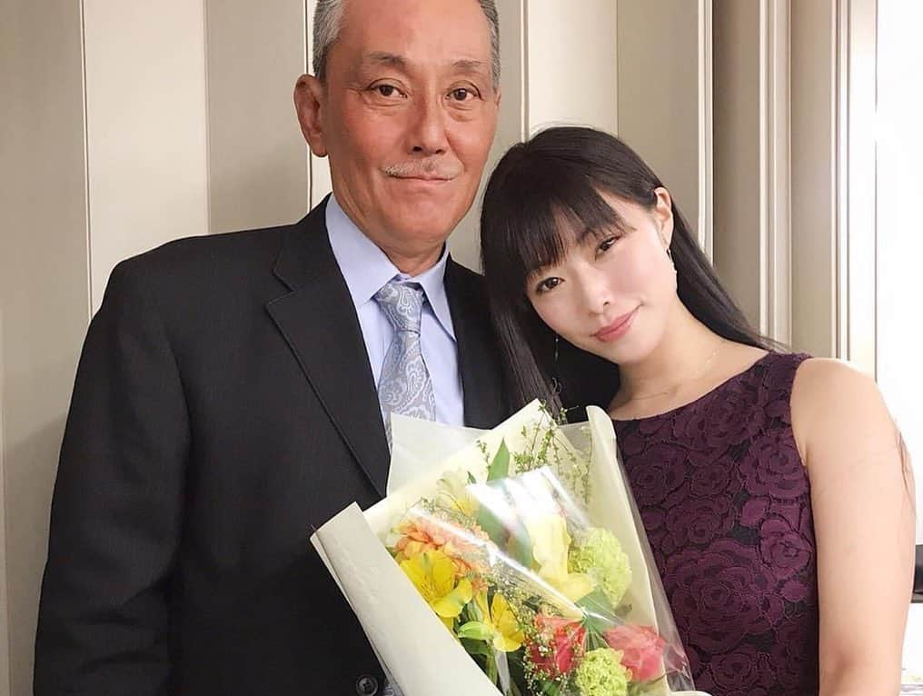 小田飛鳥さんのインスタグラム写真 - (小田飛鳥Instagram)「隆さん、驚きで実感がわきません。 『焦燥』では、私には勿体無いくらいのお相手でした。 でも、懐の深い隆さんだったから私もぶつかって行けました。 お芝居への強いこだわり、渋いお芝居の中に時折見せる情熱溢れる少年の様な目が忘れられません 監督の舞台を観に行こうと、隆さんのお陰でキャストの皆さんと再会する事が出来ました。 よく気に掛けて下さったのに、私からはあまり連絡せず、不義理な後輩でした いつも真摯で全力でしたから…少しゆっくりされて下さい。 ご冥福をお祈りします。 #隆大介 さん」4月23日 7時44分 - asuka_oda_0320