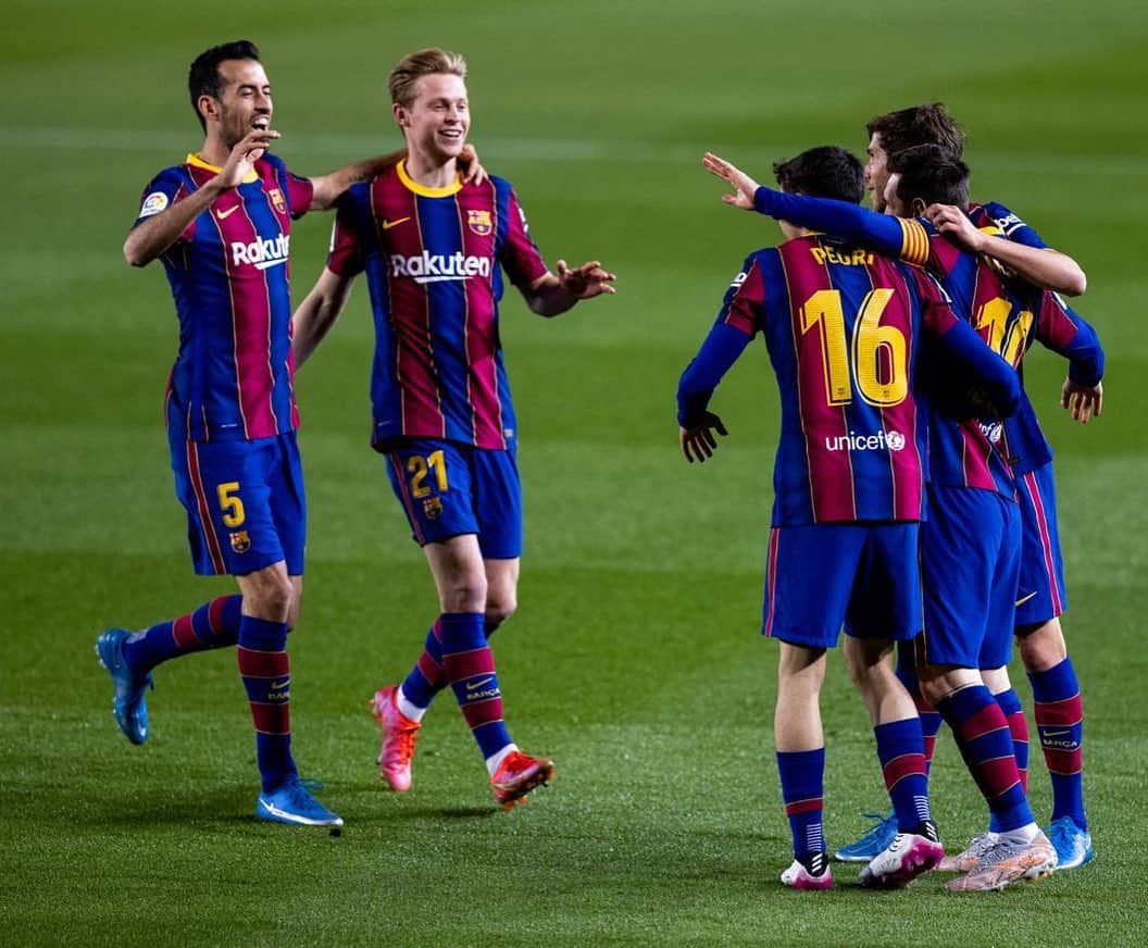 のインスタグラム：「Happy team +3 💙❤️#forçabarça」