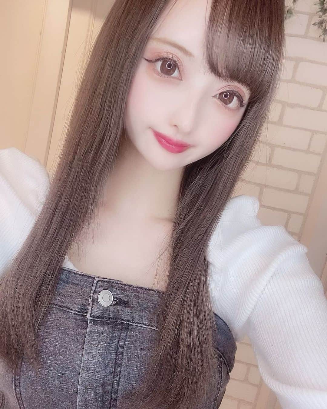 大木玲奈のインスタグラム：「new hear🤍  @elyts_yone さんいつもありがとうございます🥺🎶  #ニューヘアー#エリーツ渋谷#渋谷」