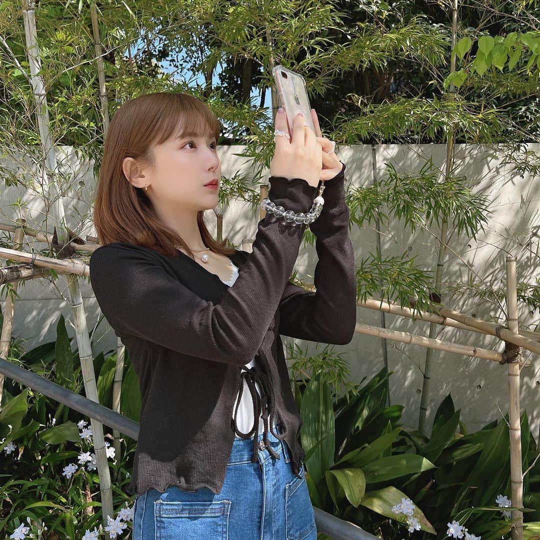 ひよんのインスタグラム：「🎀🖤 ㅤㅤㅤㅤㅤㅤㅤㅤㅤㅤㅤㅤㅤ いまの季節に黒のトップスあまり着ないけど これならサラッと着れるし、 リボンが女の子らしくて黒でもかわいい💓 ㅤㅤㅤㅤㅤㅤㅤㅤㅤㅤㅤㅤㅤ 全部 @9unq.official のお洋服だよ👗❤️ ㅤㅤㅤㅤㅤㅤㅤㅤㅤㅤㅤㅤㅤ #ひよん #ひよん服 #9unq」