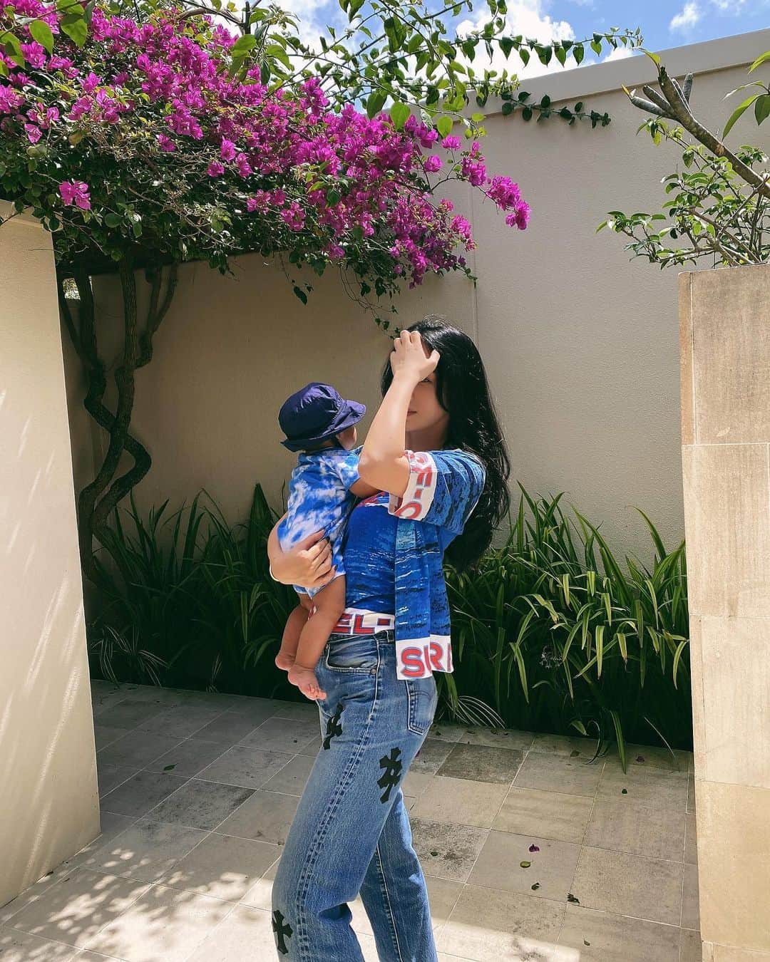 megbabyのインスタグラム：「宝物👶🏼🤎  毎日毎日ちびたんに感謝🥺 いろんな景色見ようね🌺」