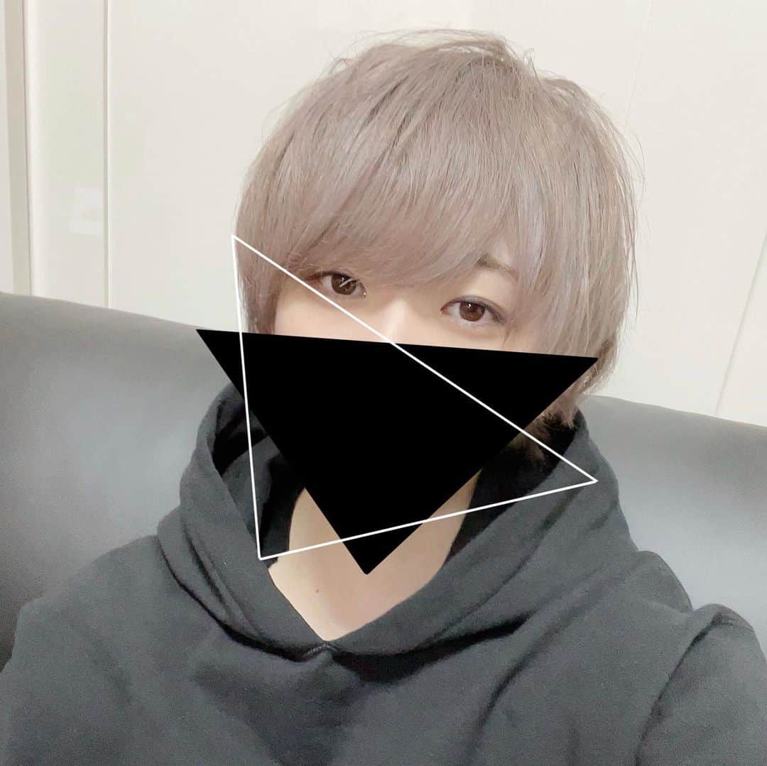 のインスタグラム：「久しぶりの更新😇  #大学生」