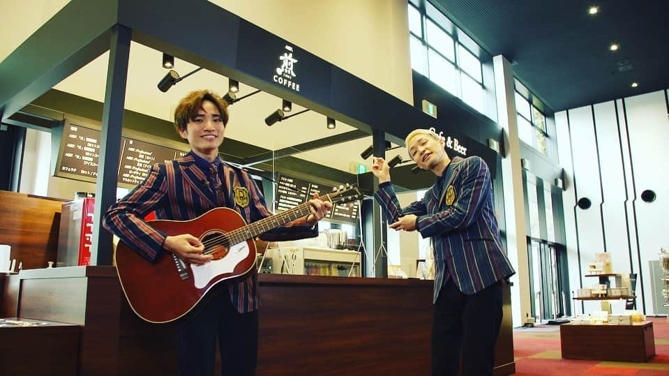 山田健人さんのインスタグラム写真 - (山田健人Instagram)「「煎カフェ」  それはcool Japan park wwホールの中にあるイケてるカフェ  #cooljapanparkwwホール #舞台観なくてもカフェだけ行っても良い #舞台前には僕らの煎カフェCM流れてる #PR」4月8日 22時49分 - runnykento