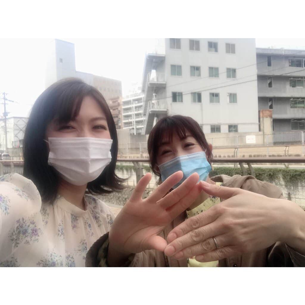 豊崎なつきさんのインスタグラム写真 - (豊崎なつきInstagram)「♡ 元気をくれる人  菊さん💕  きょう会えて たっくさんのパワーをいただいた☀️ 温かい心になった🌸  道端でピカピカの一年生の姿を たくさん見かけて こちらもほっこりした気持ちに🎒  春ですね〜🌸  #ながさき #アナウンサー #豊﨑なつき #菊野紗史 さん」4月8日 23時09分 - natsuki_toyosaki