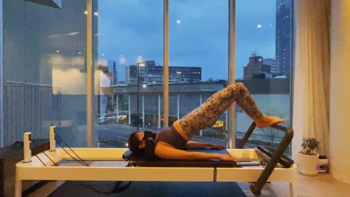 わちみなみのインスタグラム：「ピラティス☺️﻿ @saaya_pilates  身体がつながってくる感じ最近また﻿ 一段階分かった気がする🌸﻿ ﻿ ルルレモンのウェア着心地よくてずっと﻿ 着てしまう😂﻿ 新しいのも買おう〜☺︎﻿ ﻿ ﻿ 🌸ファーストトレーディングカード﻿ 発売記念イベント予約受付中です。﻿ ﻿ 4月24日　18時〜秋葉原ソフマップ﻿ https://cheerplace.jp/event/i7xxhazifh3b7_jvqsgro0sevcdc63dv﻿ ﻿ 4月25日　12時〜神保町書泉グランデ﻿ https://www.shosen.co.jp/event/153762/﻿ ﻿ 　　　　　17時30分〜ミントポニーランド名古屋﻿ http://ponyland.sakura.ne.jp/ponyland/event.htm﻿ ﻿ 🌈週刊ポストなをん。デジタル写真集﻿ みな、みちゃうわ　発売中です！﻿ ﻿ https://www.shogakukan.co.jp/digital/09d093520000d0000000﻿ ﻿ #ピラティス﻿ #写真　#pilates﻿ #アーク﻿ #yoga #トレーニング　#整体﻿ #わちみなみ　#放松 #普拉提」