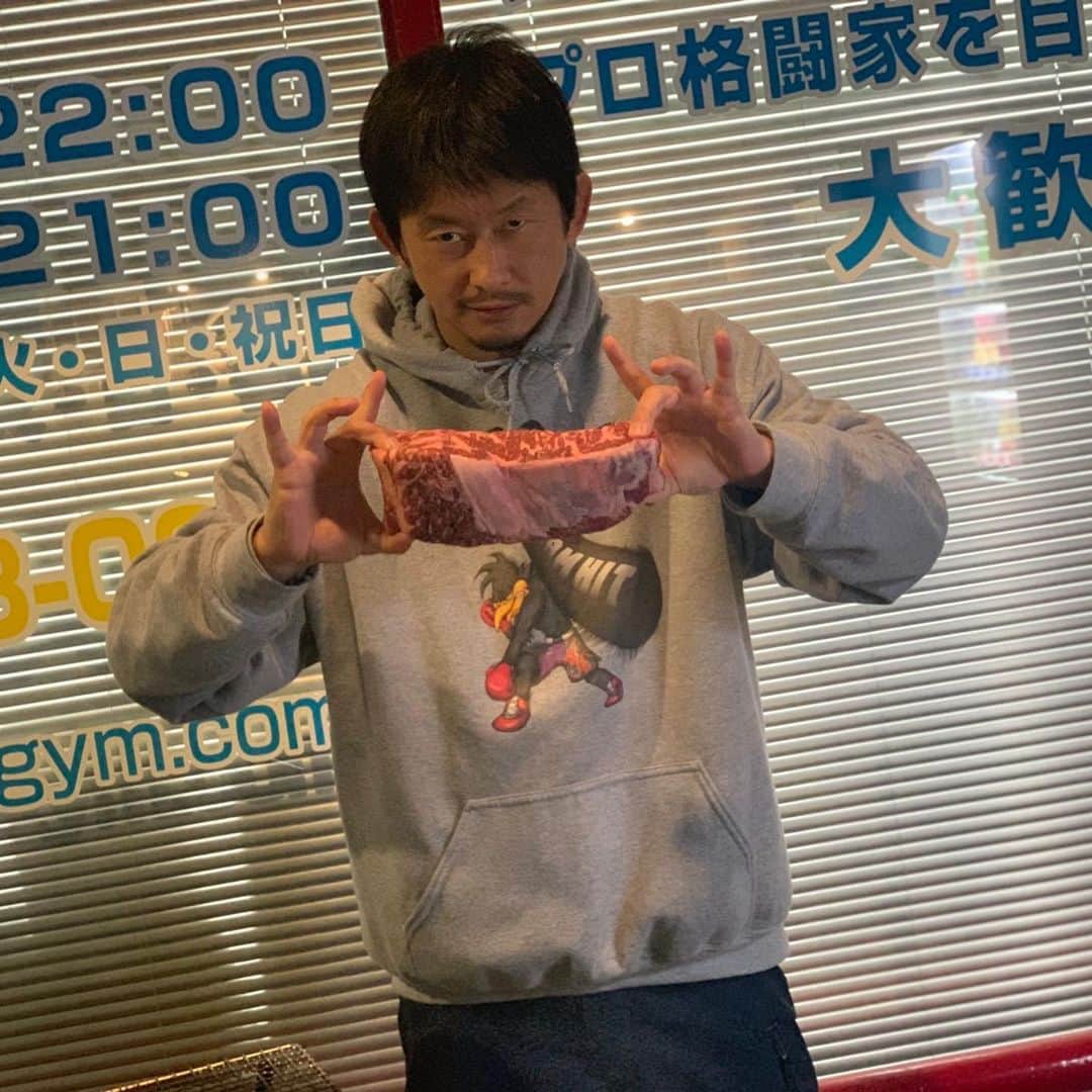 吉永啓之輔さんのインスタグラム写真 - (吉永啓之輔Instagram)「肉の🍖差し入れありがとう🙏  .  皆んなで美味しくいただきました🙏」4月9日 0時26分 - keinosuke91