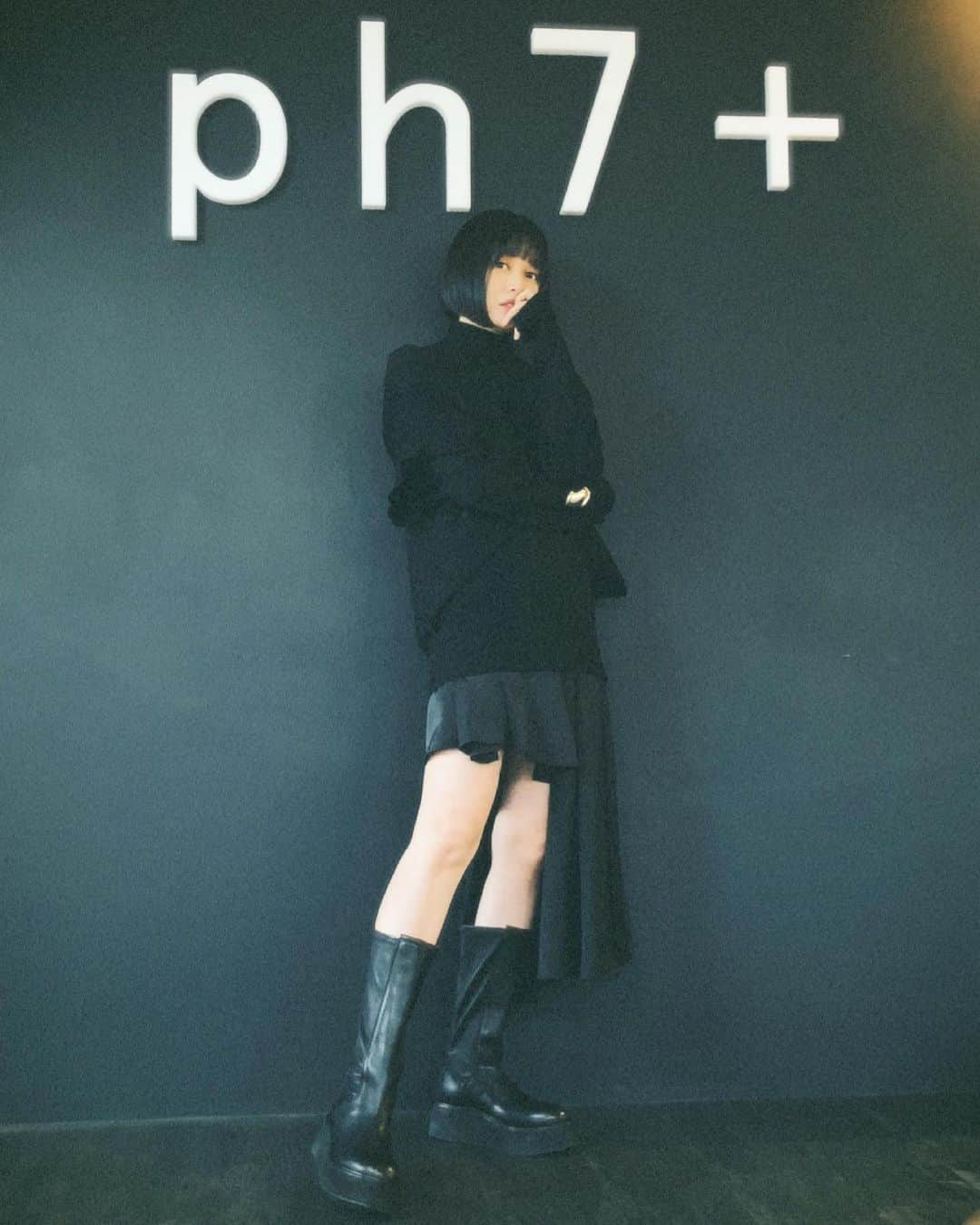 佐藤乃莉さんのインスタグラム写真 - (佐藤乃莉Instagram)「@ph7_official  さんの  2021 Autumn/Winter Collection  に行って来ました👢  スタイリッシュな上に 最高に履きやすい！  4/10までなのでぜひ！  佐藤はロングブーツオーダーしちゃいました🙈💕  #boots#fashion#collection」4月9日 0時55分 - nori_sato_