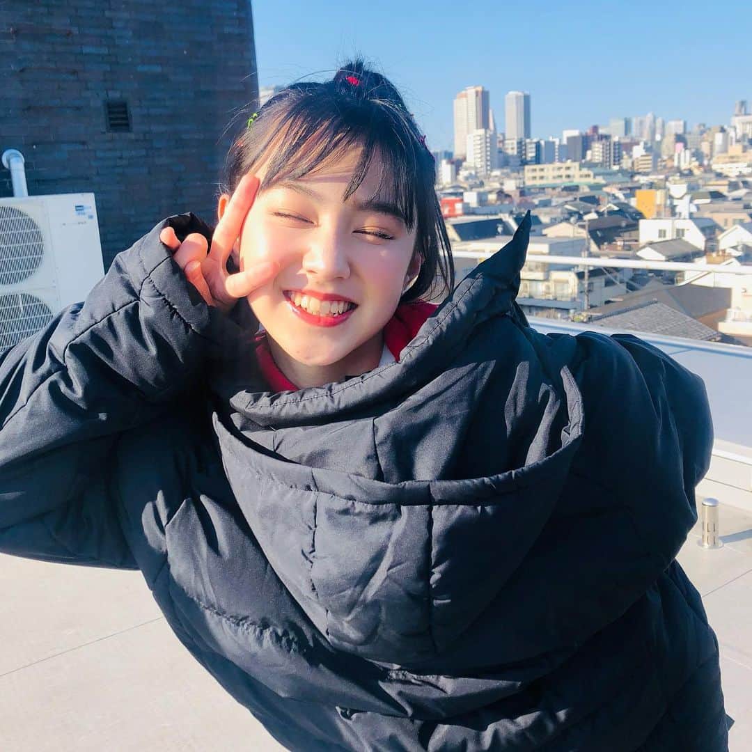 ニコ☆プチのインスタグラム：「☀️ まぶし〜〜😂😂  #森﨑美月  #ロケジャンシリーズなにげ3つめ💘」