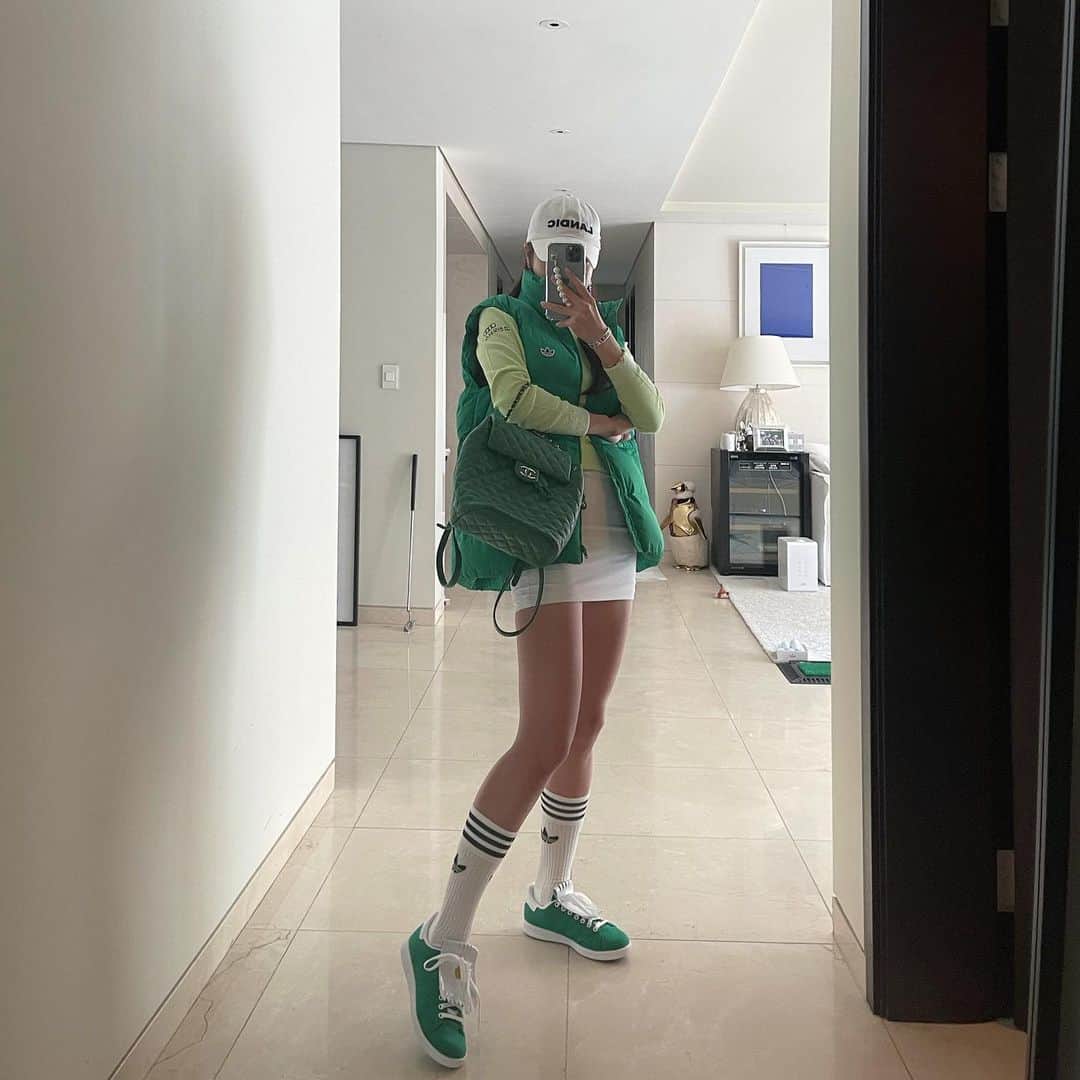 アン・シネさんのインスタグラム写真 - (アン・シネInstagram)「#adidasgolf」4月9日 15時35分 - shinaeahn