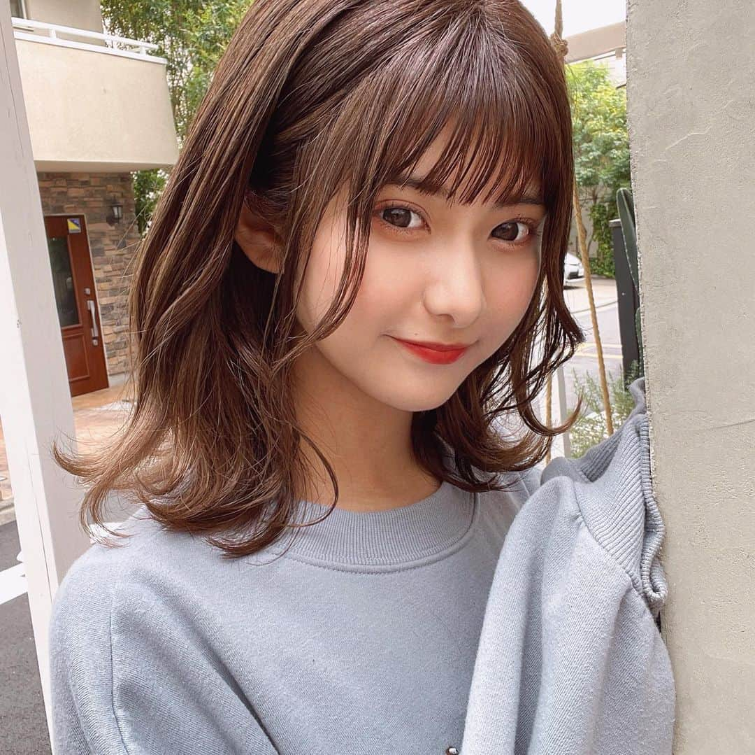 及川天和さんのインスタグラム写真 - (及川天和Instagram)「#横田未来 ちゃんビフォーアフター!! いつもありがとうございます☺️✨  くびれミディアムはバランス良く！  顔まわりは繊細に丁寧にカット✂️  #今日好き  撮影前にメンテナンス🙇‍♂️  @mirai_yokoda」4月9日 8時28分 - tenhouo