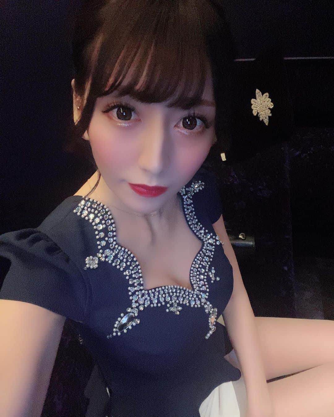 漆川しずくのインスタグラム：「全然投稿してない〜😭きゃ〜😭笑  なんとか生きてます🤣  #キャバ嬢 #ニュークラブ #銀座 #六本木 #歌舞伎町 #はっしゅたぐむずい #もういいかな #とりあえずモンハンしたい」