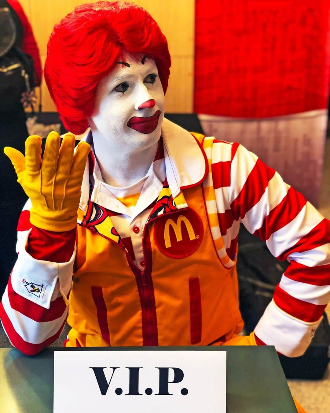 ドナルドさんのインスタグラム写真 - (ドナルドInstagram)「When someone tells you they're not ordering fries with that」4月10日 1時59分 - ronaldmcdonald