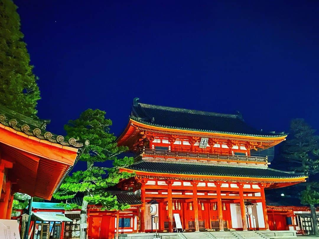 武井壮さんのインスタグラム写真 - (武井壮Instagram)「平安神宮が美しい 当時の京都に行ってみたいなあ 素敵な都だったんだろうな」4月10日 0時41分 - sosotakei