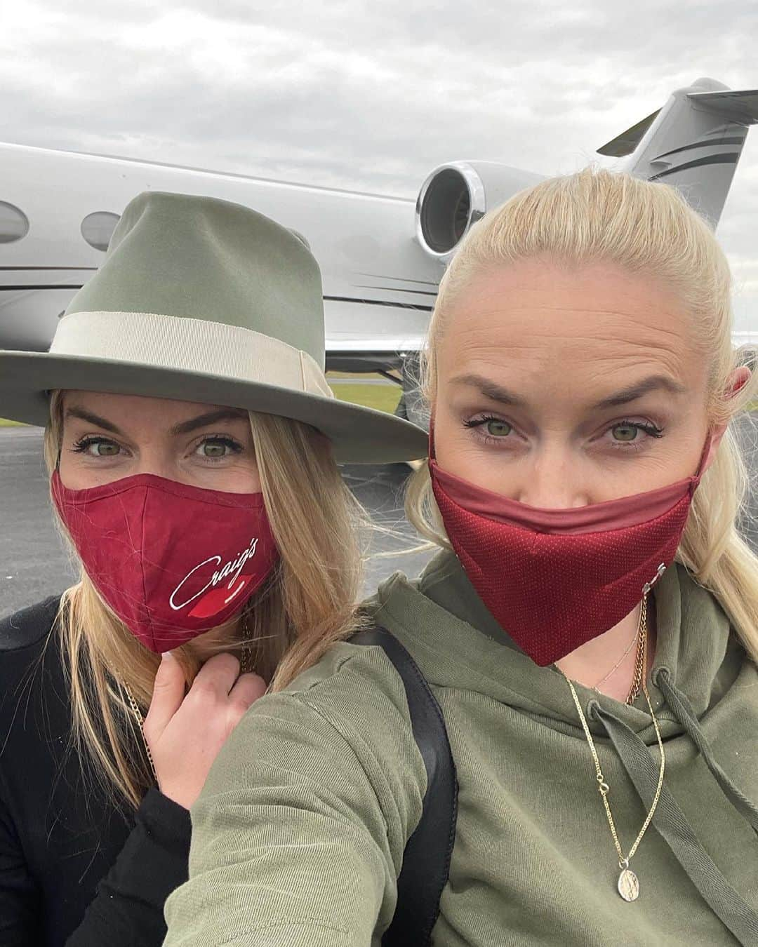 リンゼイ・ボンさんのインスタグラム写真 - (リンゼイ・ボンInstagram)「Coming in hot to the Masters 👯‍♀️💪🏻 🏌️‍♀️thx for the lift @wheelsup 🙏🏻 let’s go @jordanspieth @underarmour @themasters」4月10日 1時17分 - lindseyvonn