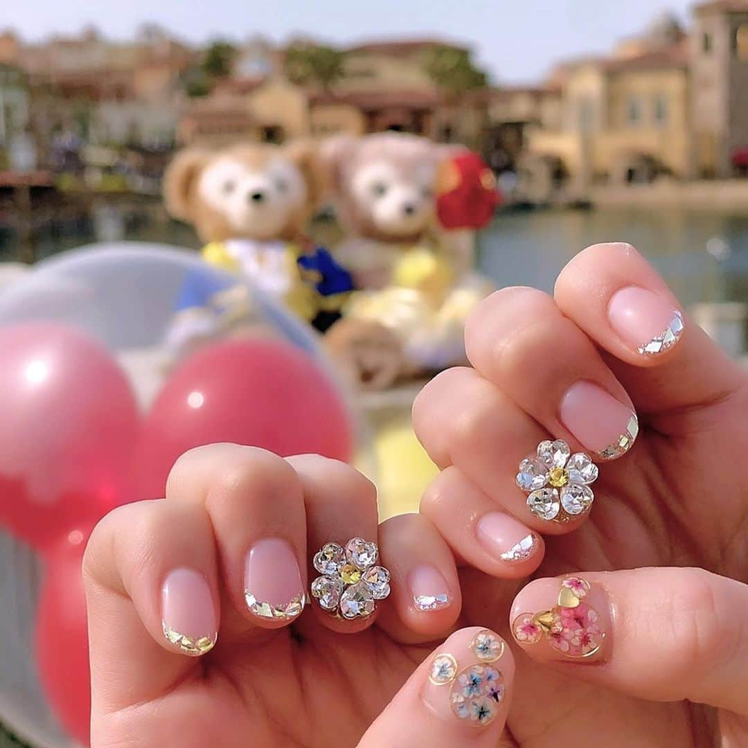 DJ MELのインスタグラム：「@agloss_nail さんのディズニーネイル💅 ちゅるちゅるで可愛いのよ🐭🏰✨  #ディズニーネイル #ミッキーネイル #ミニーネイル #disneynail #mickynail #minnienail」