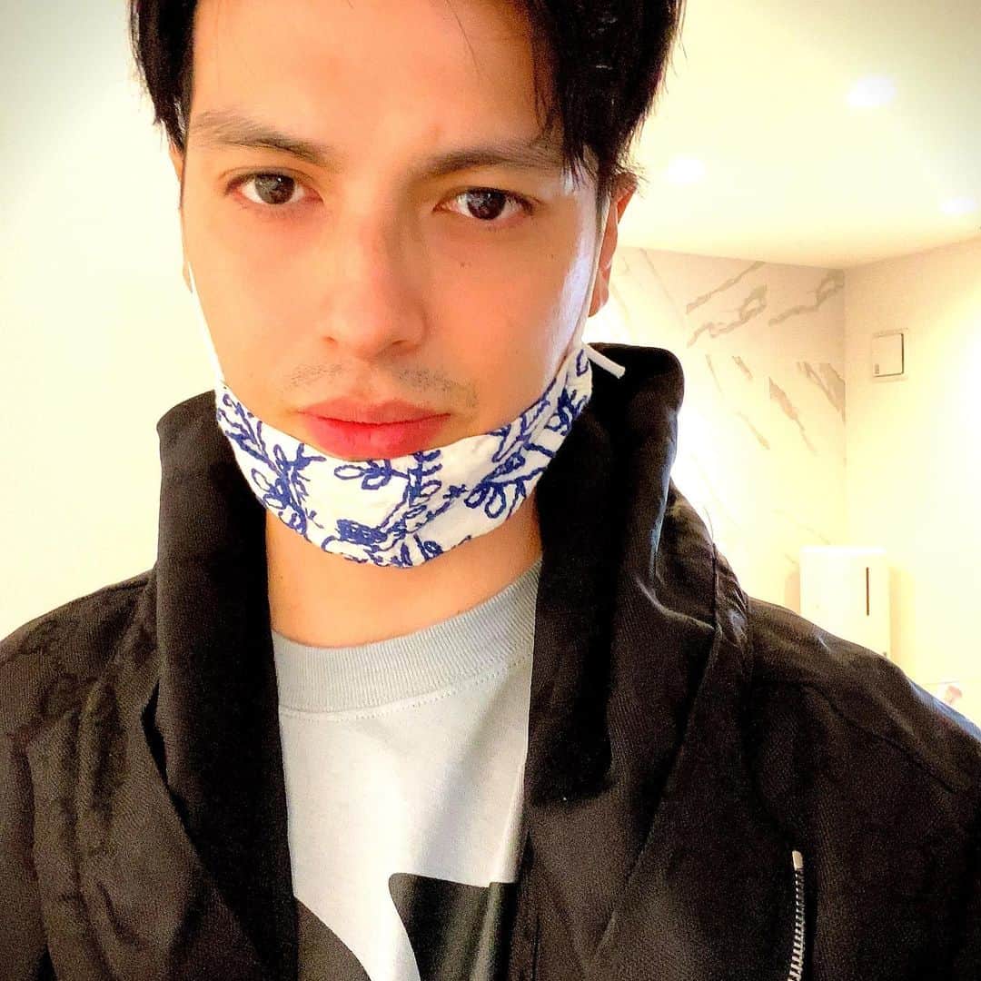 アレクサンダーさんのインスタグラム写真 - (アレクサンダーInstagram)「また悪役やりたい🦹‍♂️🦹‍♂️🦹‍♂️ アレクちゃんは悪いこだぞ❤️  #アカデミー賞 #最有力候補」4月9日 17時44分 - alexanderfriends