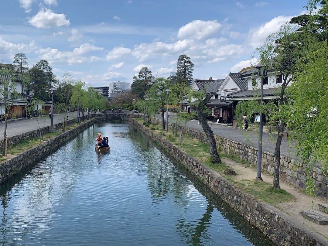 藤井マリーさんのインスタグラム写真 - (藤井マリーInstagram)「⛩ 岡山県 倉敷 阿智神社  ついに明日から #SUPERGT が開幕戦を迎えます 初戦は岡山国際サーキットです  リーダーはお仕事の為不在となりましたが、気持ちは一緒に倉敷にある阿智神社へ必勝祈願♡  全員でサーキットに立てる喜びを語りながらお散歩をして、すごく気持ちが良かったです  TGR TEAM ZENT CERUMOの応援宜しくお願いします🏁  #ZENTsweeties2021   #SGT #supergt2021 #ZENT #zentsweeties #TOYOTA #toyotagazooracing #grsupra #CERUMO #モータースポーツ #モータースポーツ好きな人と繋がりたい #勝利の女神 #車 #絵馬   定期プロフィール🥀  #くびれ 55cm #おしり 1m #砂時計くびれ  #レースクイーン #グラビアアイドル #talent #mixgirl  #骨格ストレート #トレーニング女子 #ボクシング女子 元 #美容部員 #ショートカット」4月9日 18時14分 - fujimary_6