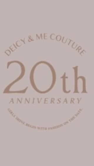 のインスタグラム：「DEICY 2021 SUMMER COLLECTION🎞 . . .  本日9日より店頭にて カタログ配布スタート💁🏼‍♀️  DEICY20thanniversary を記念して作成した特別な カタログになります✨  ※DEICYのアイテムご購入の お客様にお配りしております。 無くなり次第終了となります。  officialwebsiteでもカタログを ご覧頂けます💫  沢山の方に見て頂けると嬉しいです。 是非チェックしてみて下さいね✨  𝐃𝐄𝐈𝐂𝐘 𝟐𝟎𝐭𝐡𝐚𝐧𝐧𝐢𝐯𝐞𝐫𝐬𝐚𝐫𝐲  ﻿ 2001DEICYDEBUT… 2021… 今年、DEICYは20周年を 迎えることが出来ました。   ブランド誕生から今日まで DEICYに関わった方々 一人ひとりとの出会いに 恵まれたお陰だと感謝 しております。   これからも皆様に愛される ブランドでありますよう、 ブランドを通して、あなただけの DEICYをお届けして参ります。 ﻿ ﻿ ﻿ #deicy20th #deicy#mecouture #deicypress#2021 #20th＃anniversary #deicy_21ss」