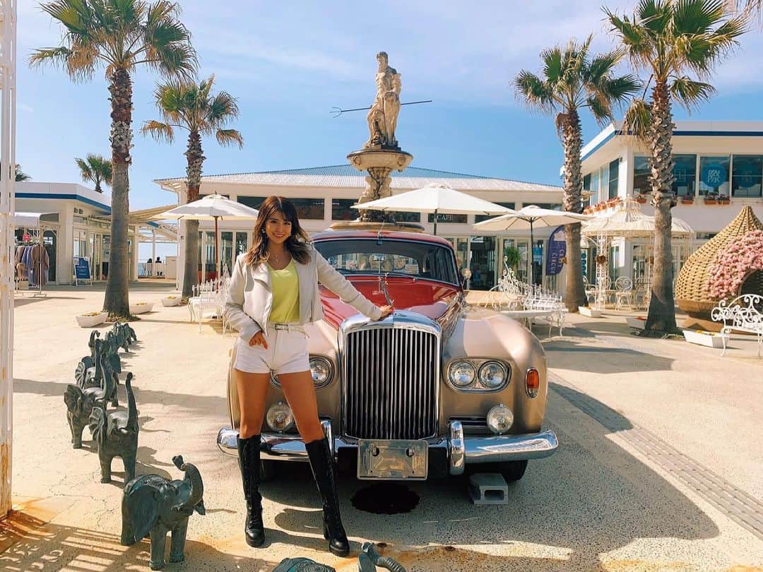 鈴木まりなのインスタグラム：「    夏に向けての脱毛は オリコン顧客満足度総合1位 銀座カラーがおすすめ💖   無料カウンセリングのご予約は 『@ginzacalla_official 』の 公式アカウントURLから キャンペーンcheck🔥      #銀座カラー #脱毛 #全身脱毛 #顔脱毛 #callaPR」
